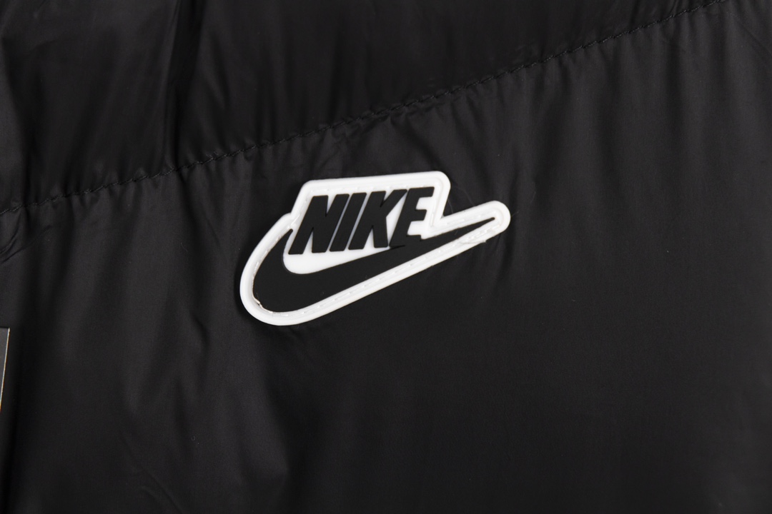 Nike Sportswear Down-Fill Wind Runner: Gold-Filled Cotton, One-Size-Fits-All, Double-Haired YK-Down Zip - 图片 5