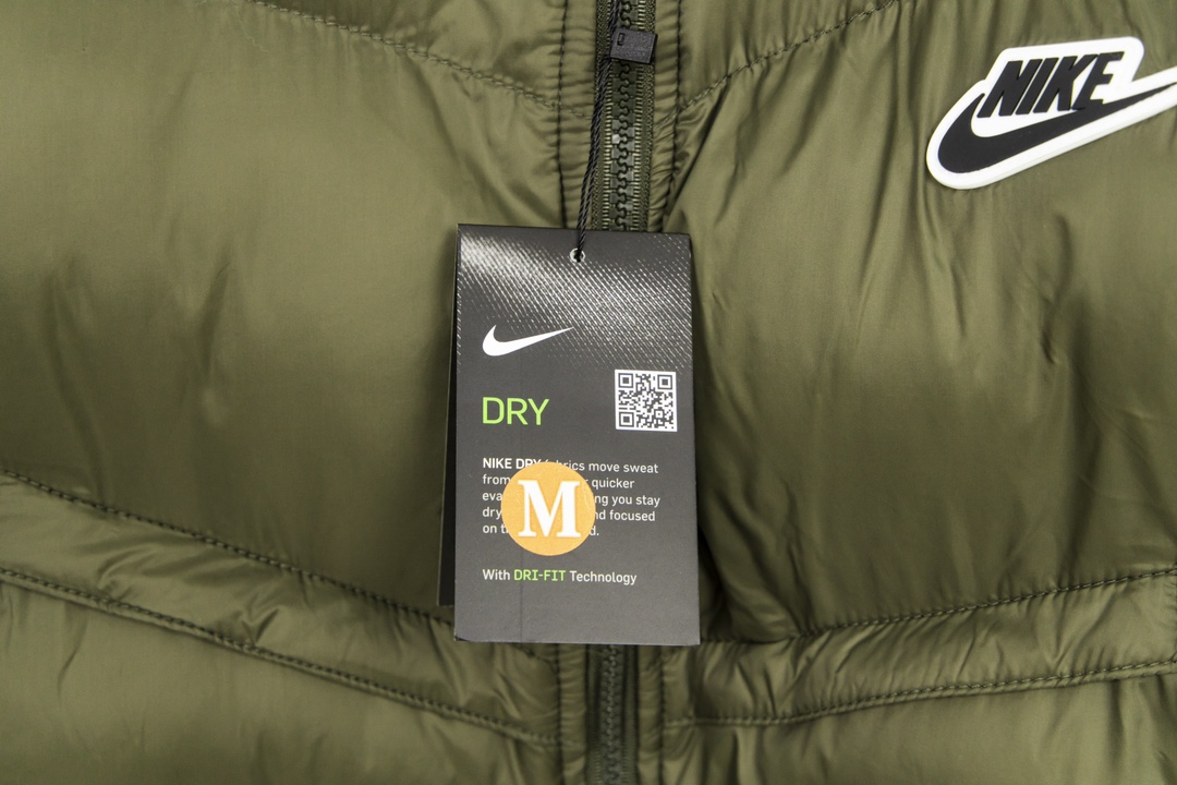 Nike Sportswear Down-Fillwind Runner: Apologetic Design with Gold-Filled Cotton - 图片 3