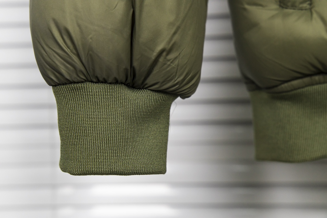 Nike Sportswear Down-Fillwind Runner: Apologetic Design with Gold-Filled Cotton - 图片 6