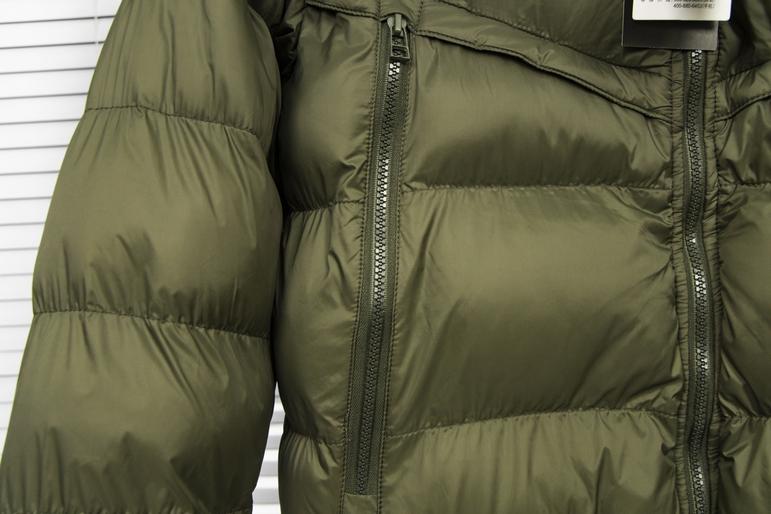 Nike Sportswear Down-Fillwind Runner: Apologetic Design with Gold-Filled Cotton - 图片 7