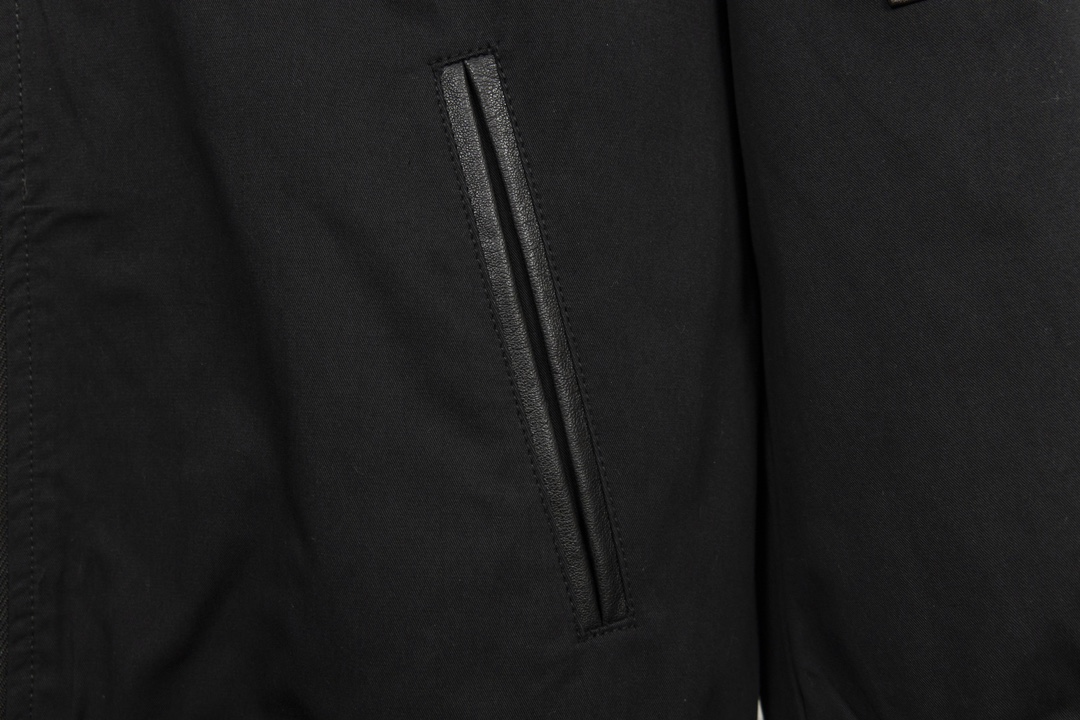 YAO 1F40 Pilot’s Jacket in High-End Silk Fabric with Laser Cut Logo. - 图片 8