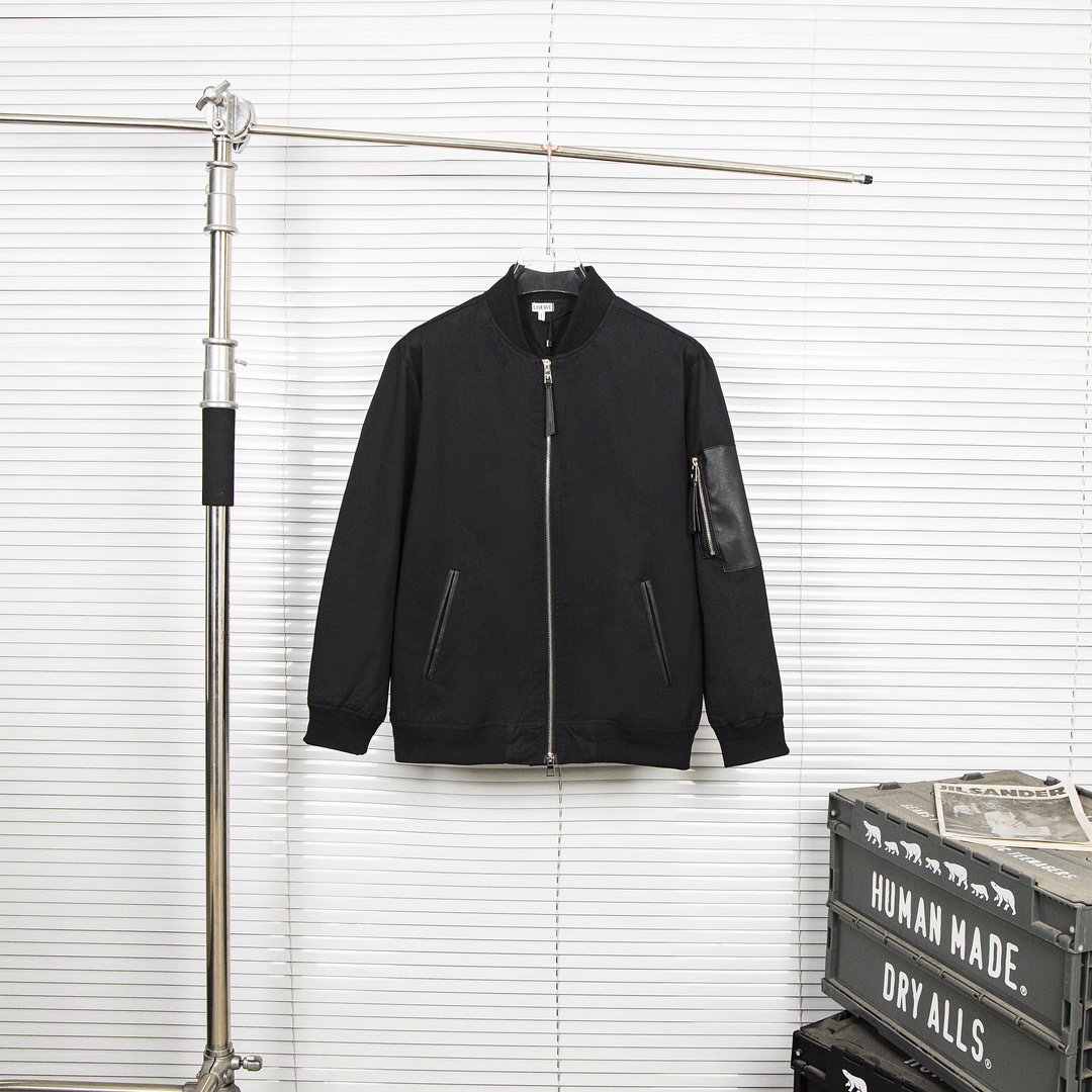 YAO 1F40 Pilot’s Jacket in High-End Silk Fabric with Laser Cut Logo.