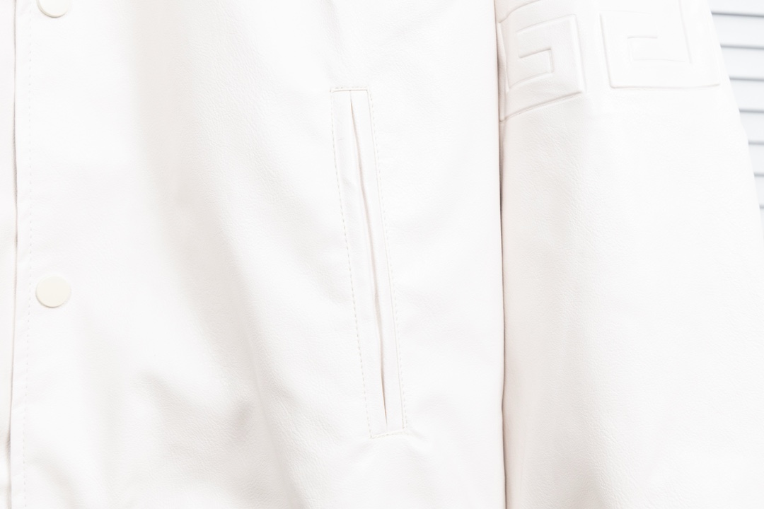 GVC’s New Fall/Winter Leather Baseball Jacket with 3D Logo – Yao 1C3 Collection - 图片 8