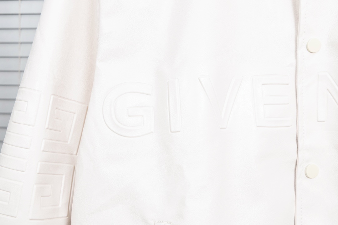 GVC’s New Fall/Winter Leather Baseball Jacket with 3D Logo – Yao 1C3 Collection - 图片 6