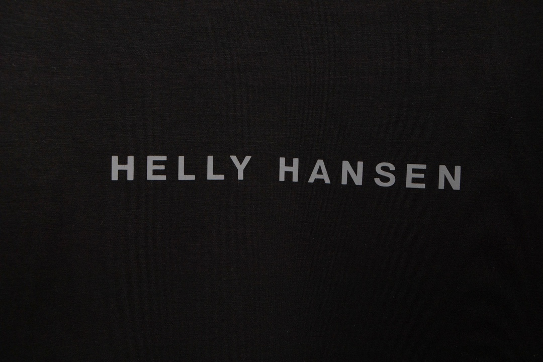 Fashion Trends: Essential Series Sales Surge with Cozy Cotton-Polyester Blend - 图片 7