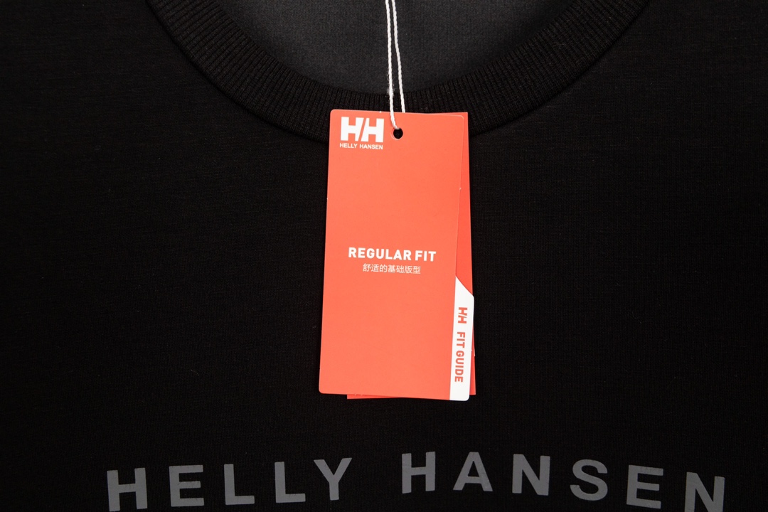 Fashion Trends: Essential Series Sales Surge with Cozy Cotton-Polyester Blend - 图片 3