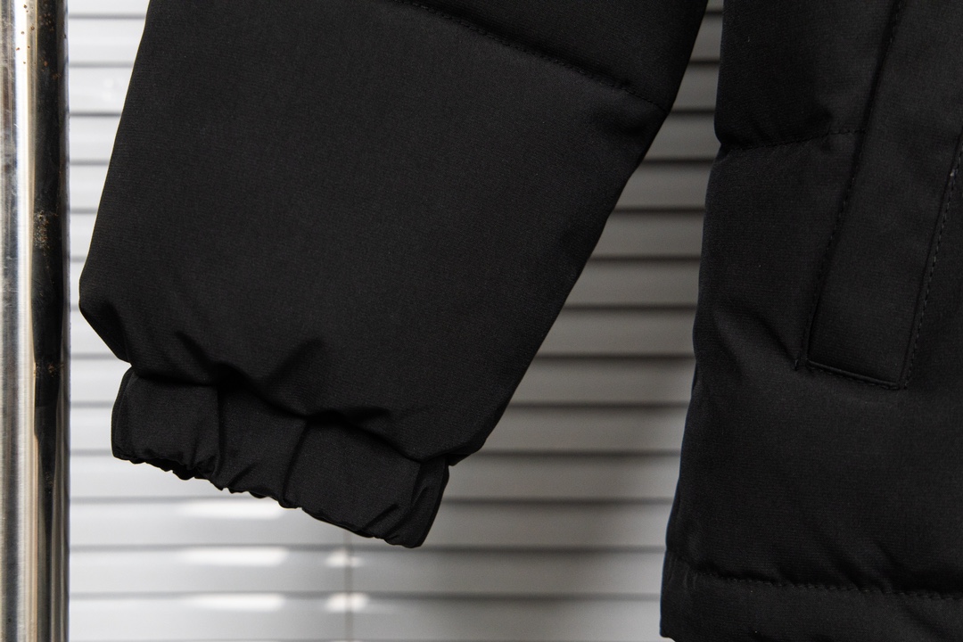 Prada Cotton Coat: Original Design, Unisex Style, Black Color, Sizes S-XL - 图片 5