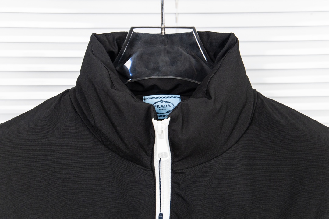 Prada Cotton Coat: Original Design, Unisex Style, Black Color, Sizes S-XL - 图片 4