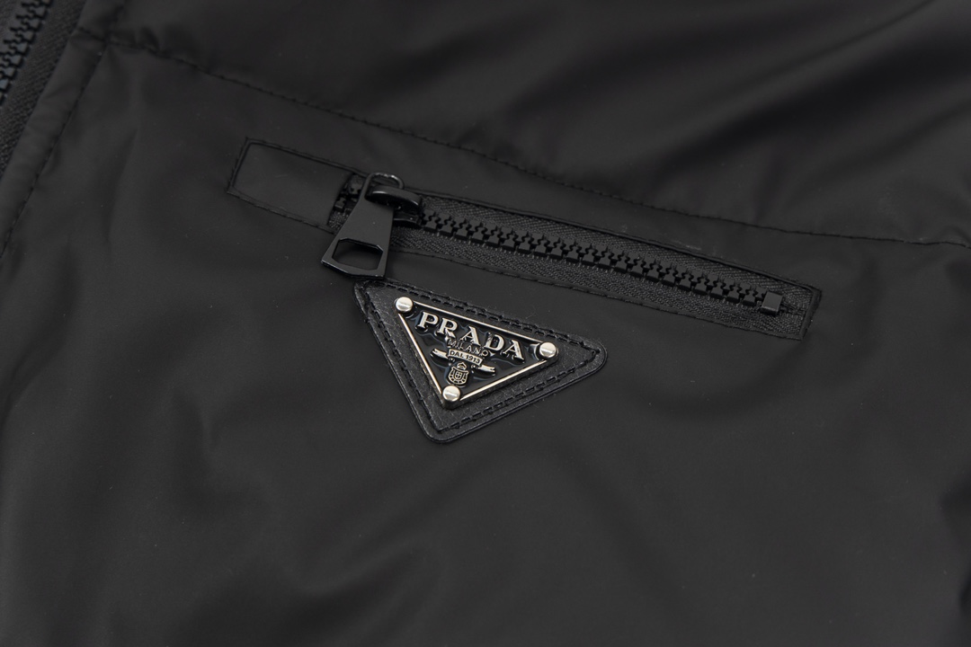 Prada Cotton Coat: Original Design, Custom Details for Success, Unisex Style, Black, S-XL - 图片 5
