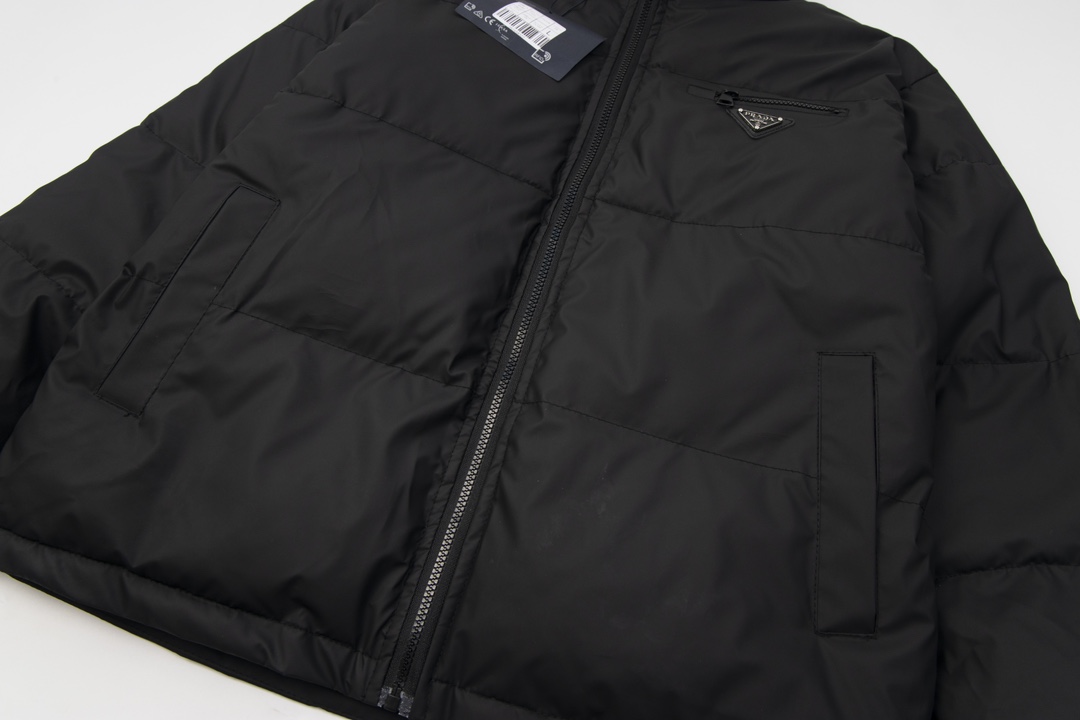 Prada Cotton Coat: Original Design, Custom Details for Success, Unisex Style, Black, S-XL - 图片 3