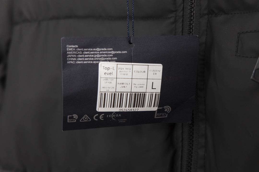 Prada Triangular Label Cotton Coat: Original Design, Unisex, Black, S-XL. - 图片 3