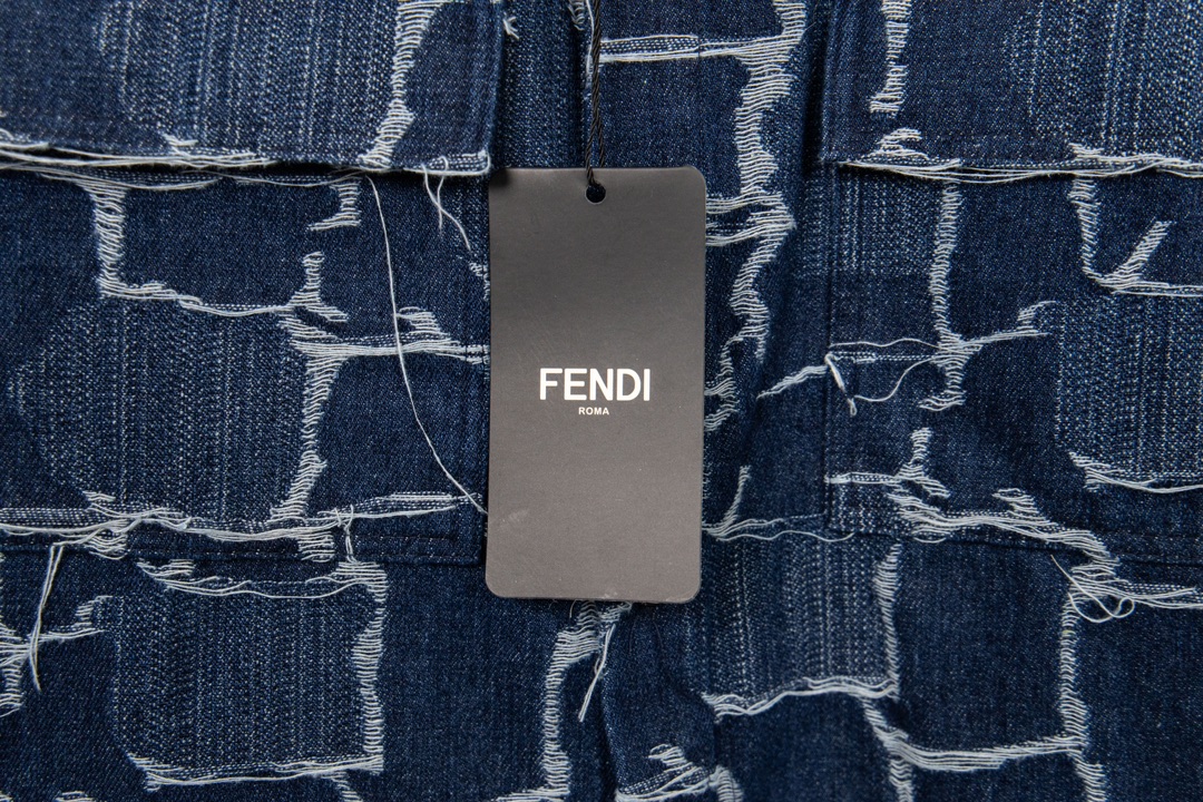 2024 FENDI Logo High-End Shirt Collection in Blue: Tailored Excellence and Quality - 图片 3