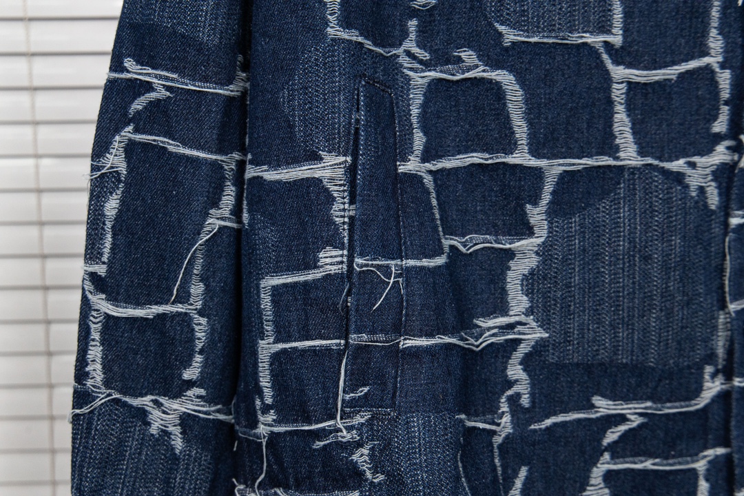 2024 FENDI Logo High-End Shirt Collection in Blue: Tailored Excellence and Quality - 图片 9