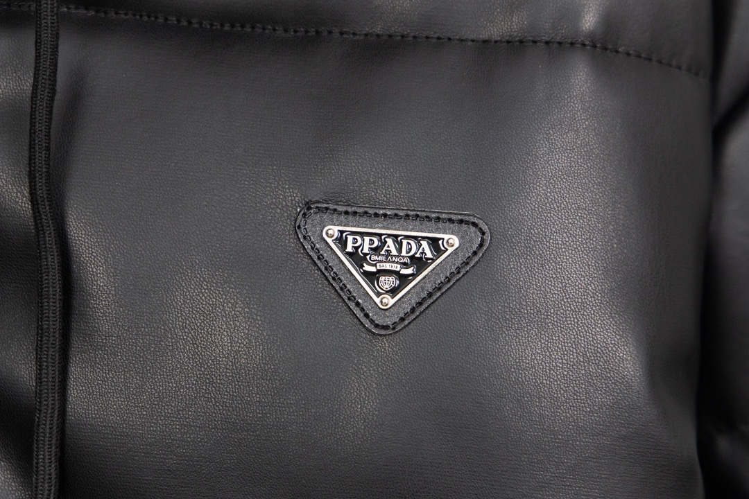 New 24ss Cotton Suit by PRADA: Fashion Storm for Couples - 图片 6