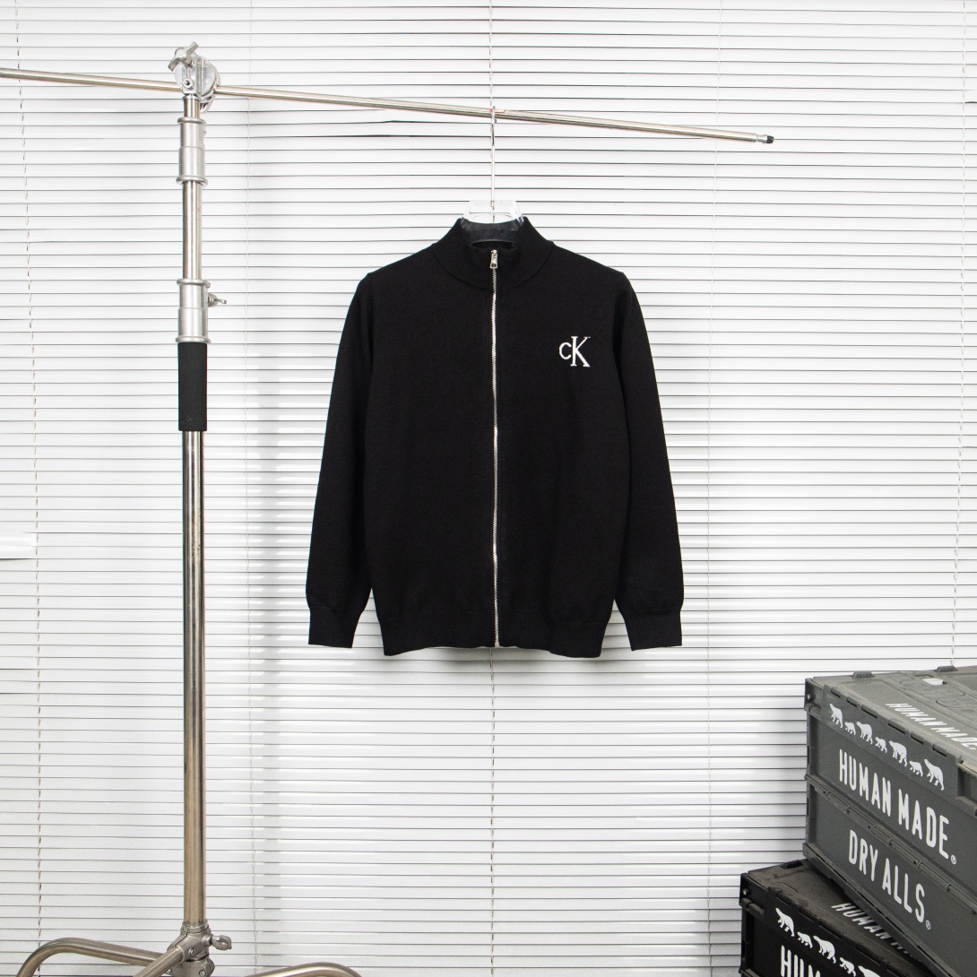 New CK Co-Conspirator Zip-Knit Jeans for Stylish Casual Looks in Autumn/Winter
