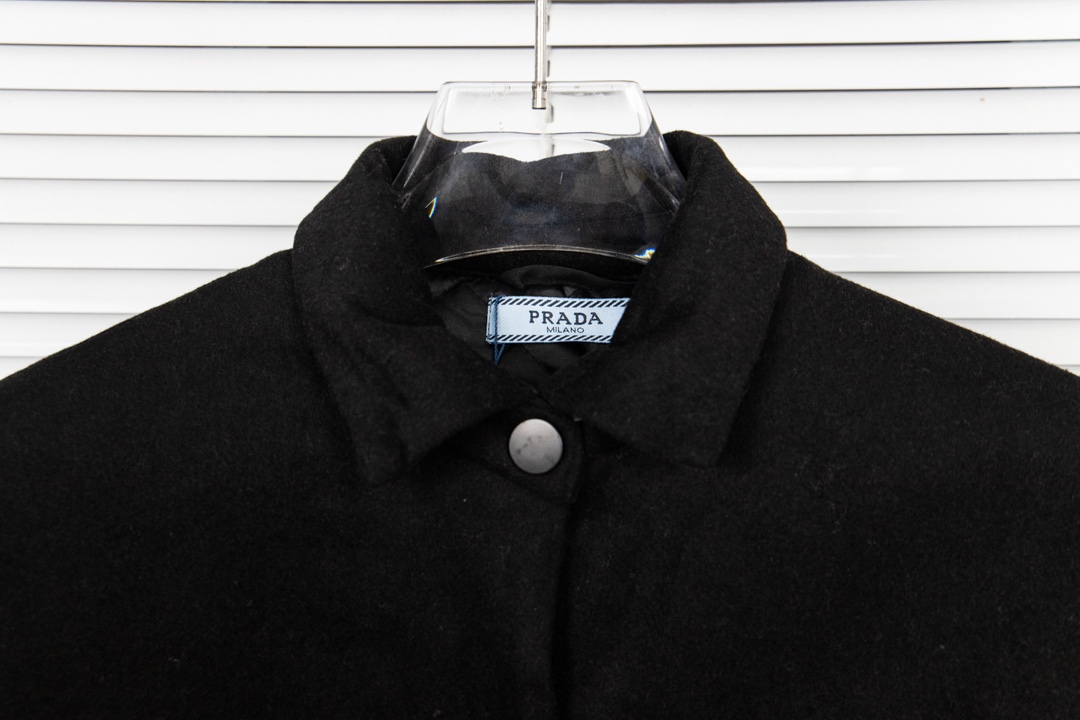 PRADA Unisex Cotton Bag: Fashionable, Comfortable, Oversized – Perfect for Couples - 图片 4