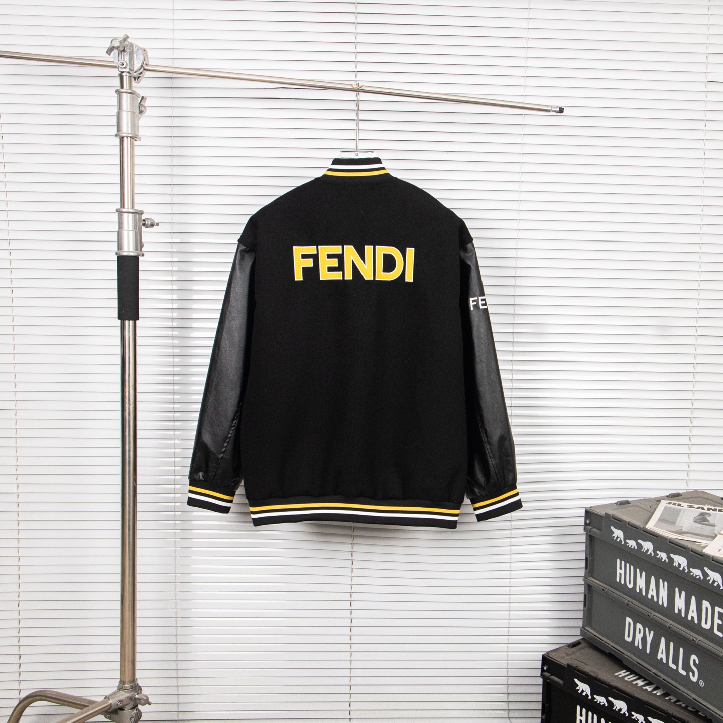 FENDI Eyeball Jacket: High-Density Embroidery, Premium Quality, Youthful Style, Black, Size XL. - 图片 2
