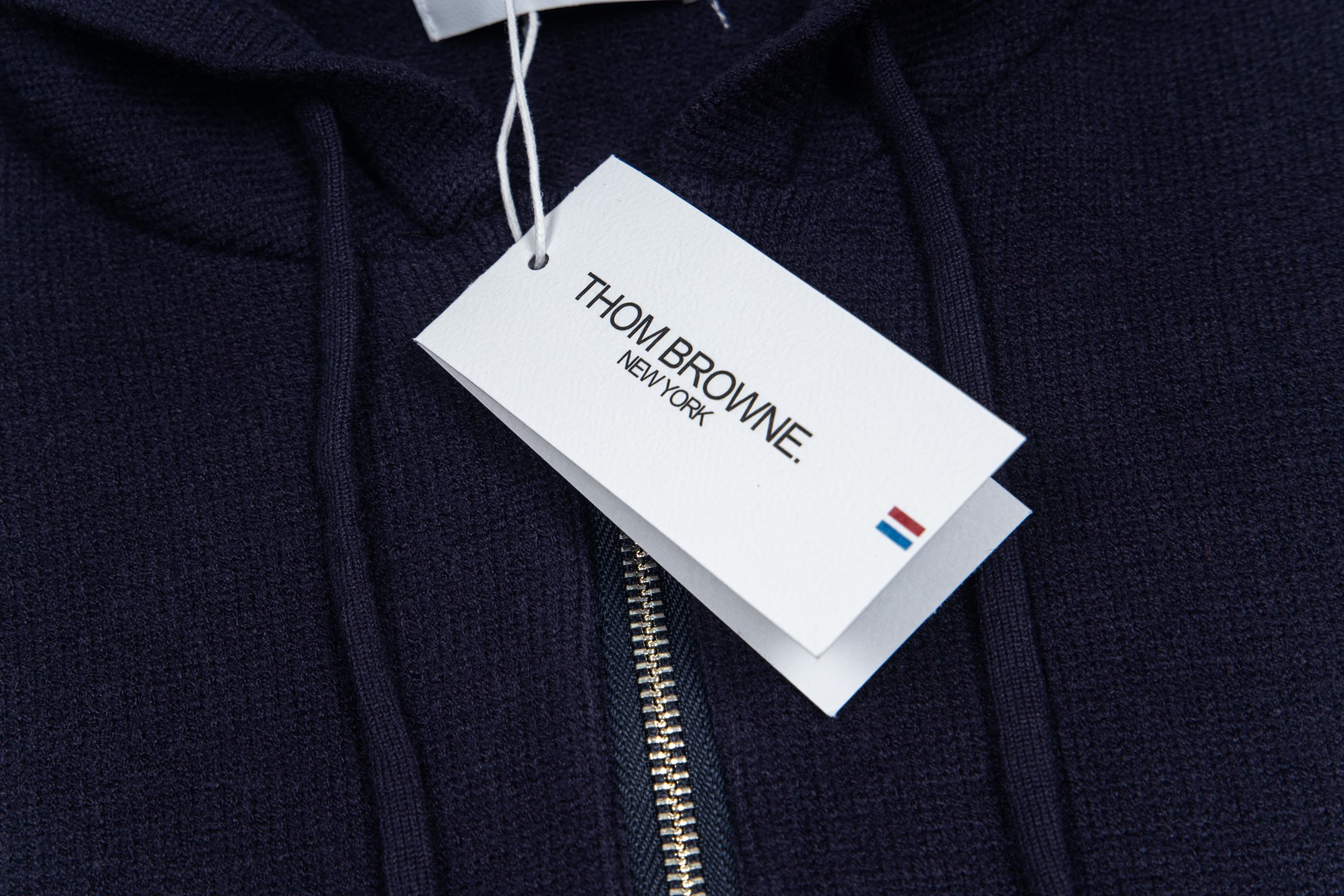 Fashion Review: Thom Browne’s Soft Knit Jacket in Cyan and Gray - 图片 6