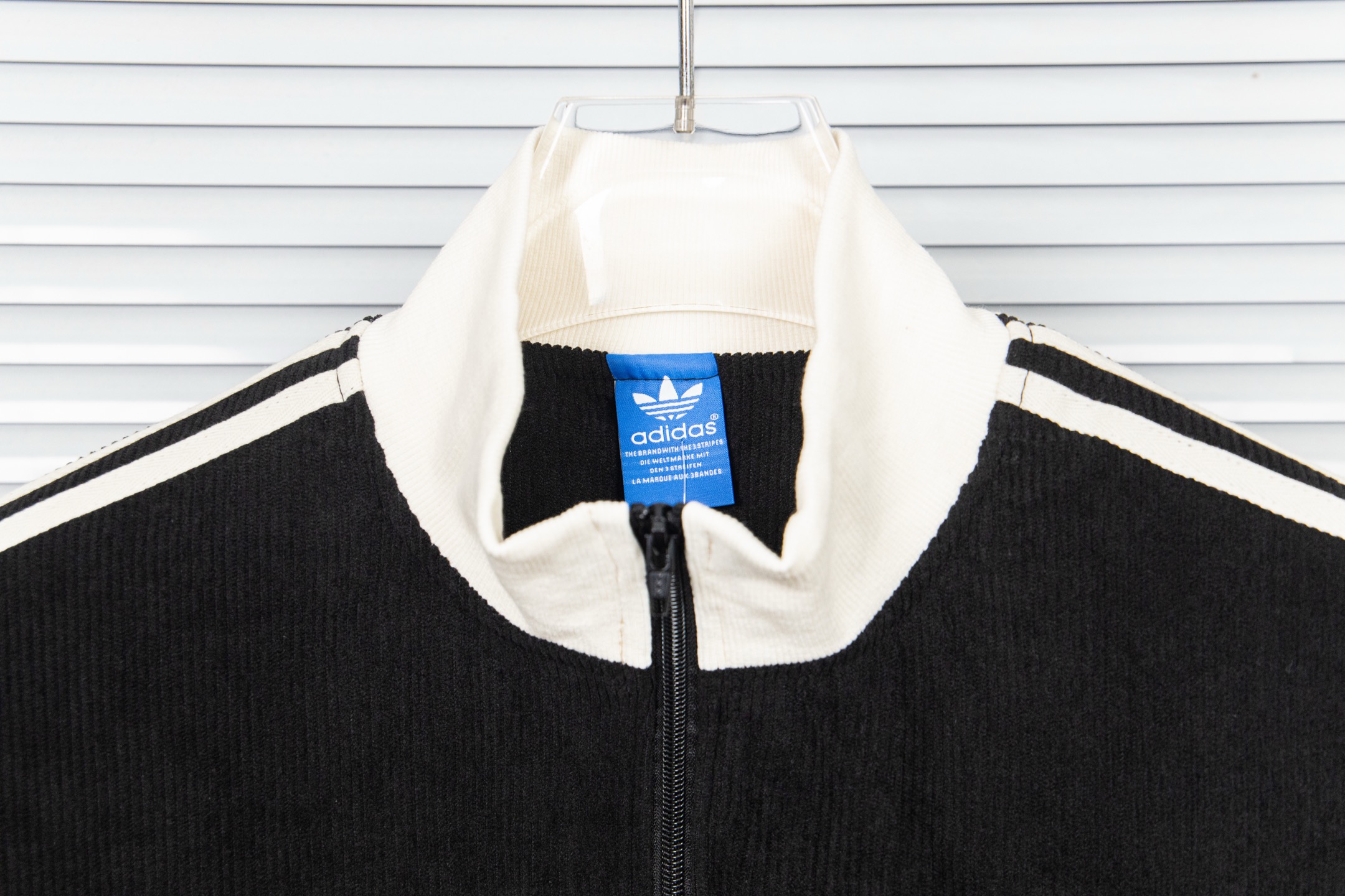 Adidas Three-leaf Waffle Sports Coat for Youth: Beige and Black Options, Sizes M-XL - 图片 5