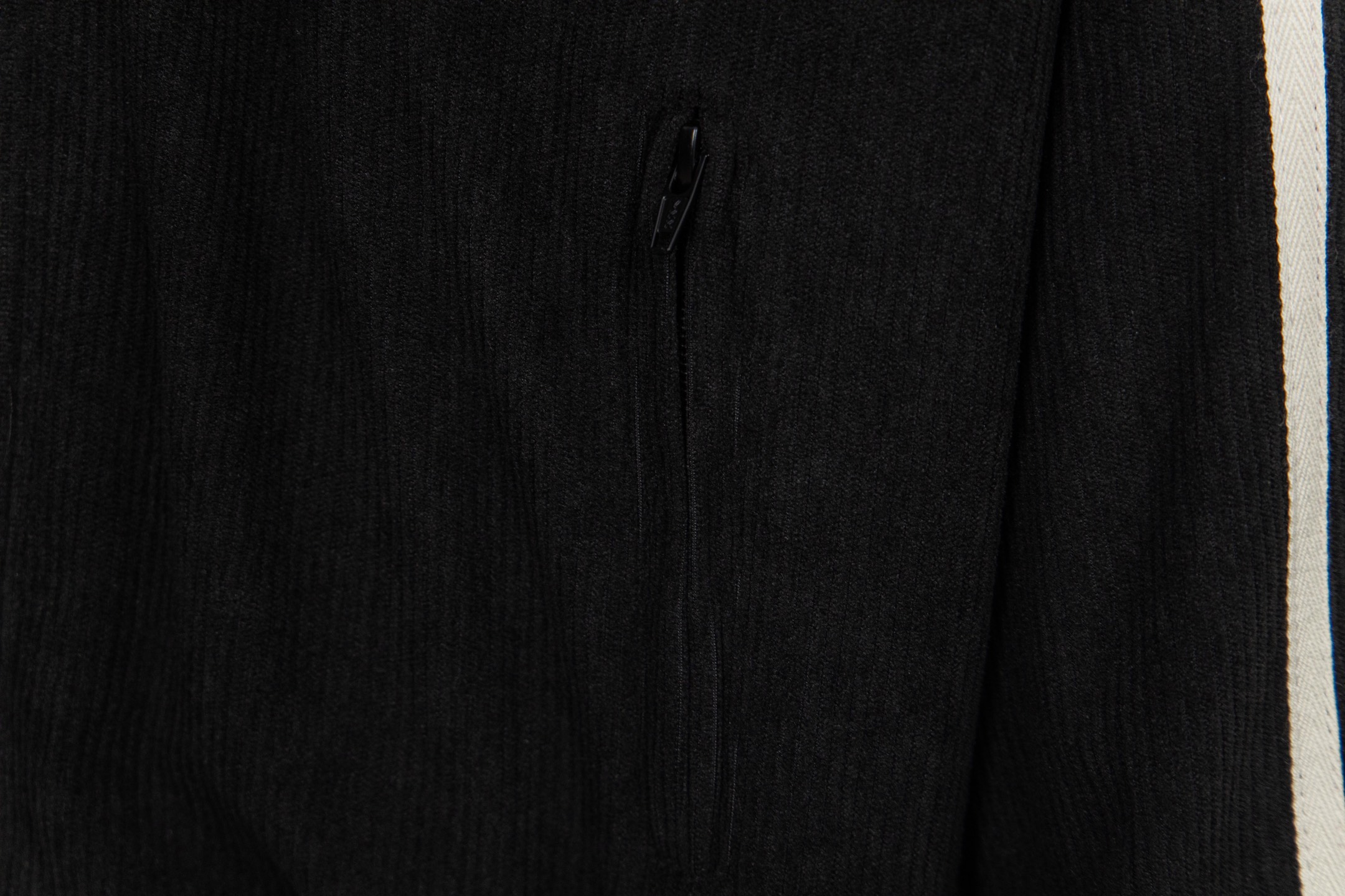 Adidas Three-leaf Waffle Sports Coat for Youth: Beige and Black Options, Sizes M-XL - 图片 9