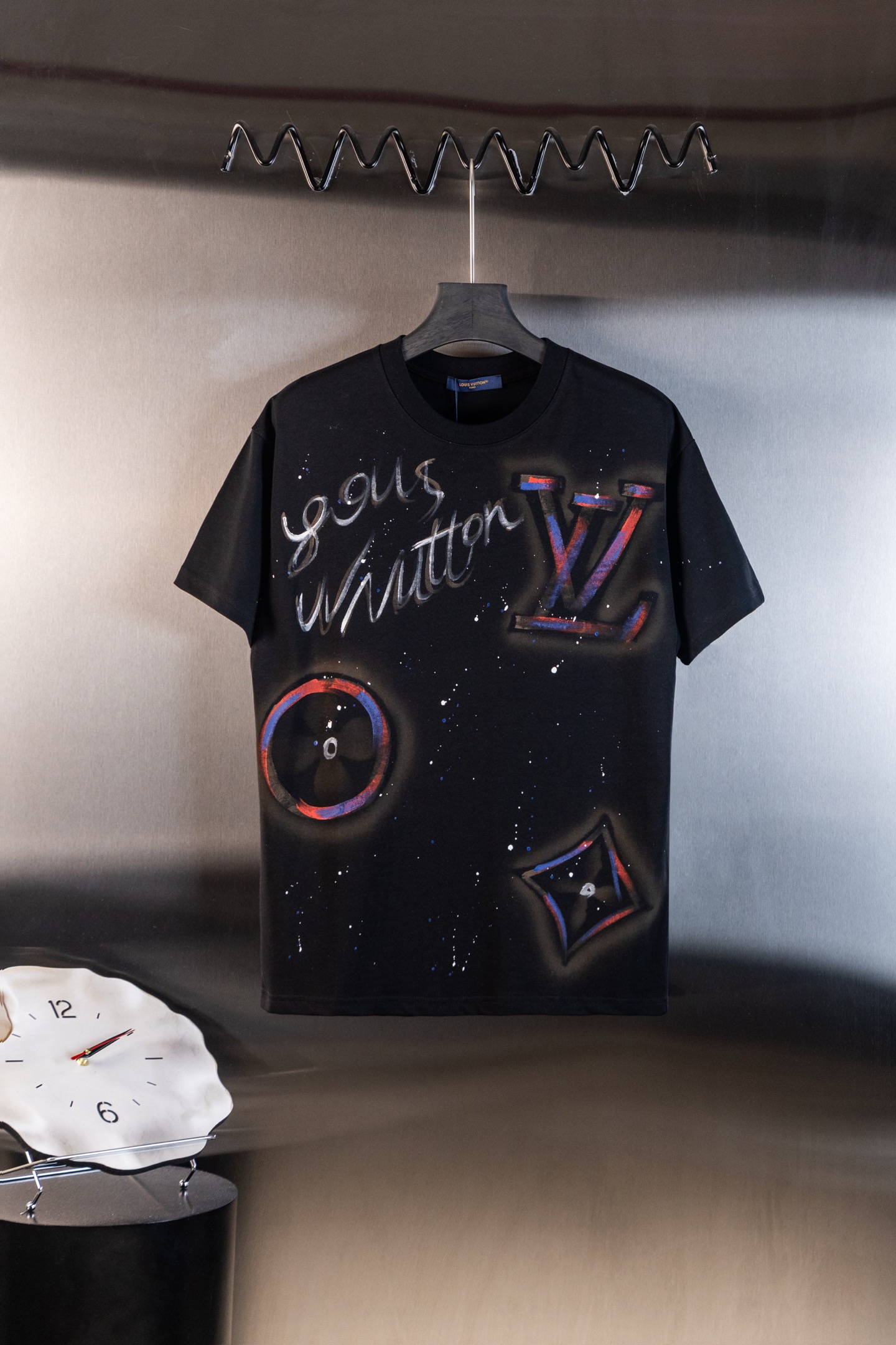 P78 Modelo: X05 2026s Louis Vuitton Lv camiseta de cuello redondo de nueva temporada de primavera con pintura a mano y …