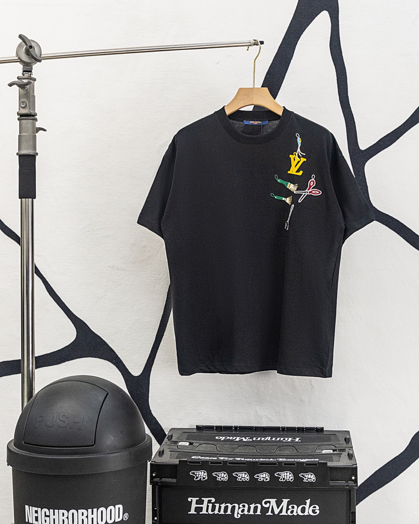 P85 (Versión de alta calidad con lavado pesado) Nº de modelo: A05 LV 25SS Louis Vuitton, la última camiseta de manga co…