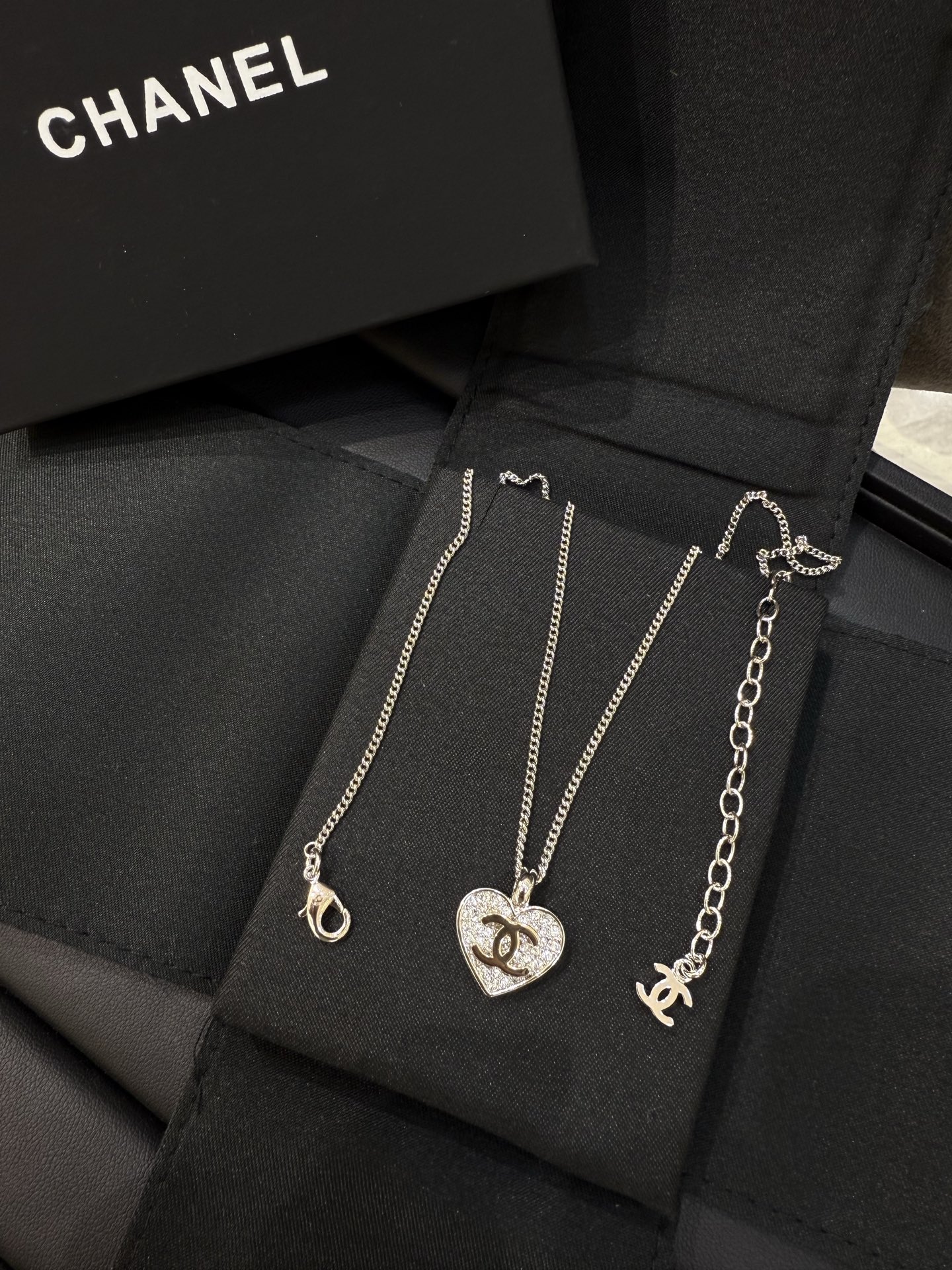 NO:720888,CH 26 love rhinestone gold and silver color matching necklace Z, necklace, Cartier high-end jewelry19860909CH 26 爱心 水钻 金银拼色 项链 Z,,necklace,卡迪亚高端饰品,Jewelry