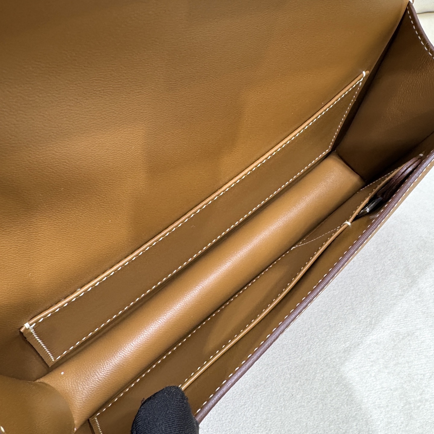 Elegant Leather Shoulder Bag with Adjustable Straps & Mirror, Versatile Design 6 i1760254757128 3513 0 4