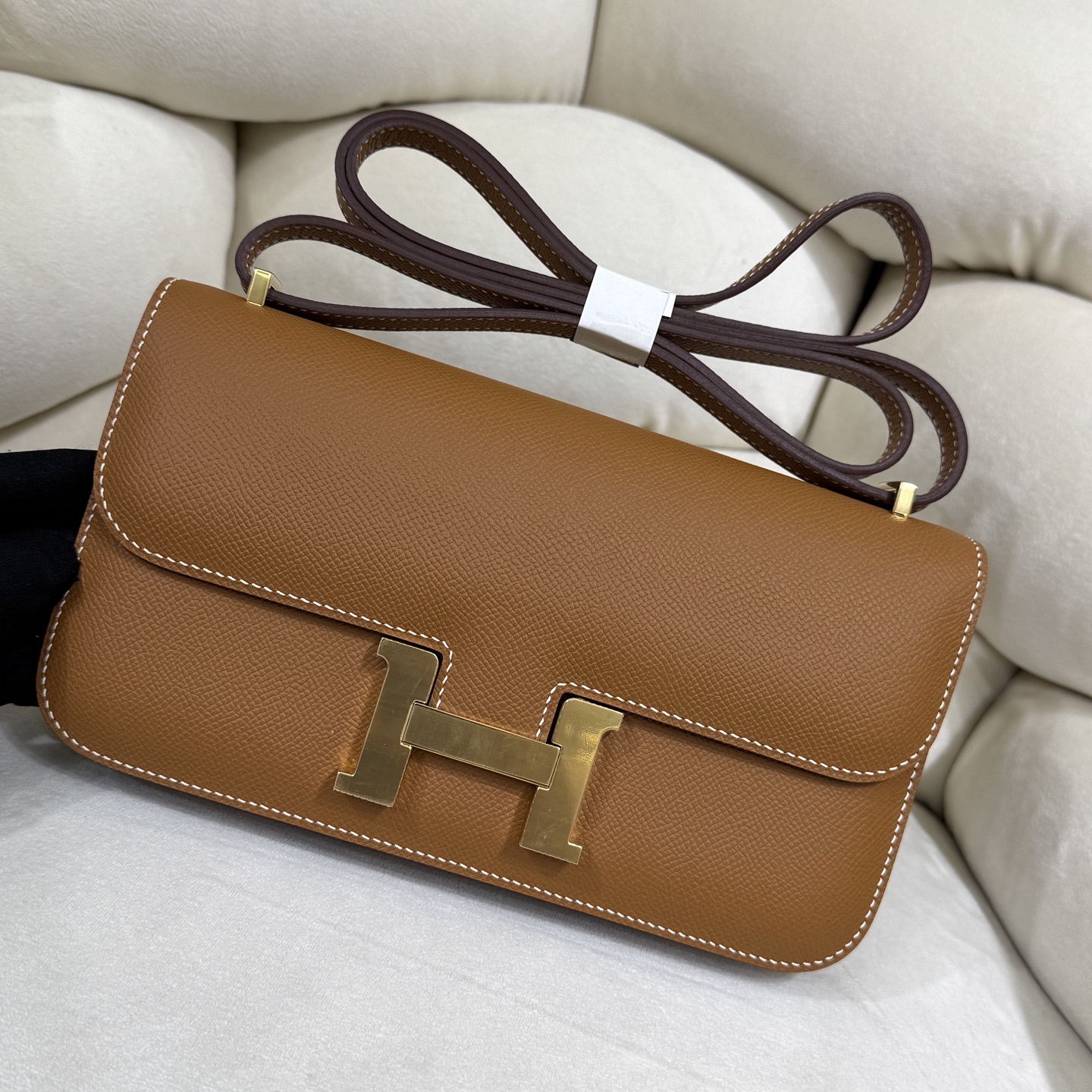 Elegant Elan Shoulder Bag with Mirror, Versatile & Chic for Everyday Use