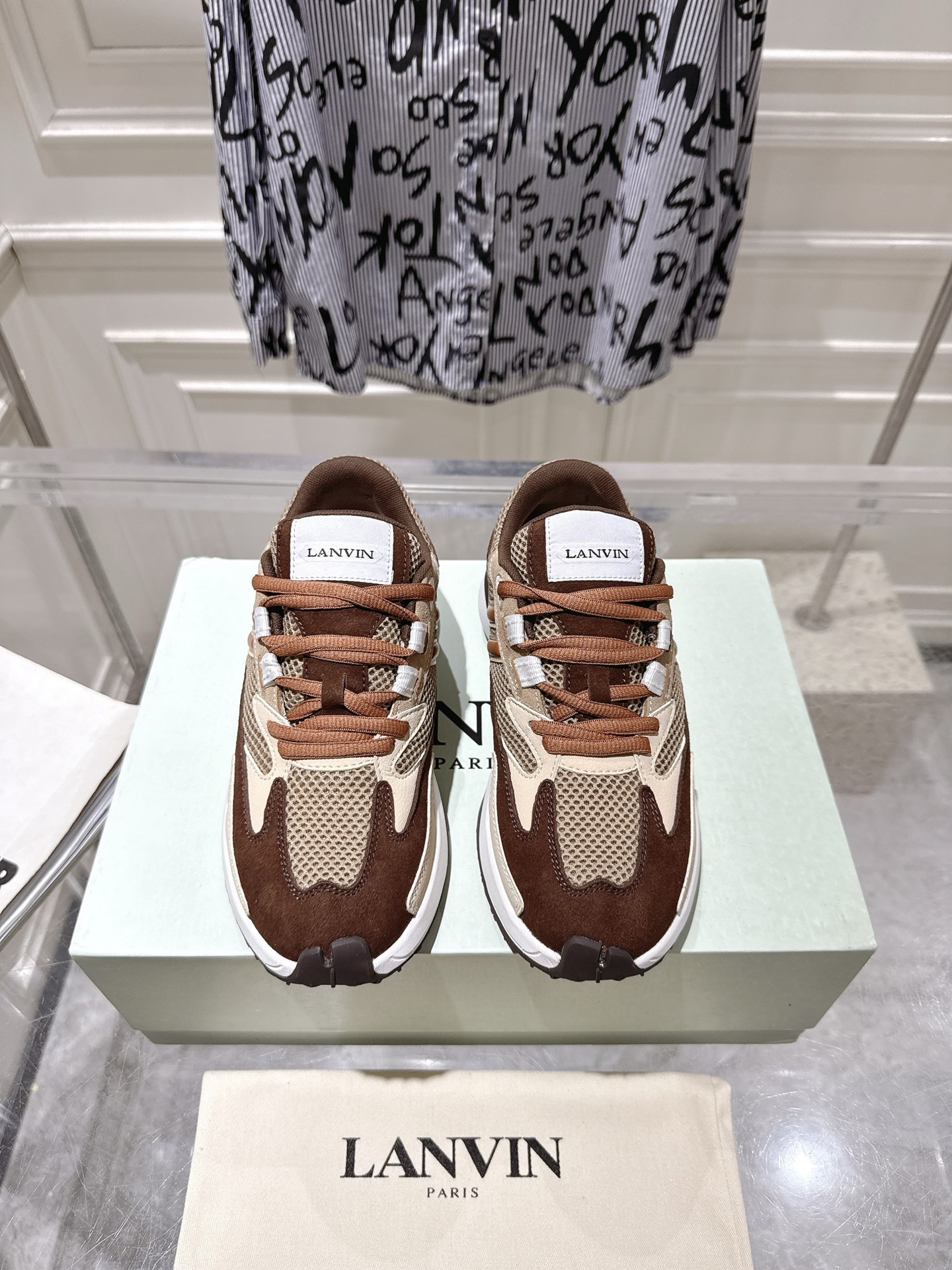 NO:478801,Top Laniv* Langfan 25 new retro casual sneakers couples thick-soled casual shoes This model has a comfortable upper with good ductility. The heel is made of soft material to fit the ankles comfortably, and it is easy to wear, allowing you to have a comfortable and relaxed experience in your daily life. The upper uses original imported mesh/cowhide, inner sneakers breathable mesh cloth, original open mold EVA foam + rubber sole combination, sole thickness 4CM, women's 35-41 (40.41 custom-made non-return and exchange) men's 39-45 (45 custom-made non-return and exchange), casual shoes/sneakers, cowhide19860909出 顶级Laniv*浪凡25新款复古休闲运动鞋 情侣款厚底休闲鞋 此款拥有舒适的鞋面,具有很好的延展性,后跟采用柔软材质能够舒适贴合脚踝,穿着轻松,让您在平时生活中有舒适和轻松的体验. 鞋面采用原版进口网面/牛皮,内里运动鞋透气网布,原版开模EVA发泡+橡胶底组合 底厚4CM 女款35-41（40.41定制不退换） 男款39-45（45定制不退换）,休闲鞋/运动鞋,sneakers,cowhide,Women's Shoes