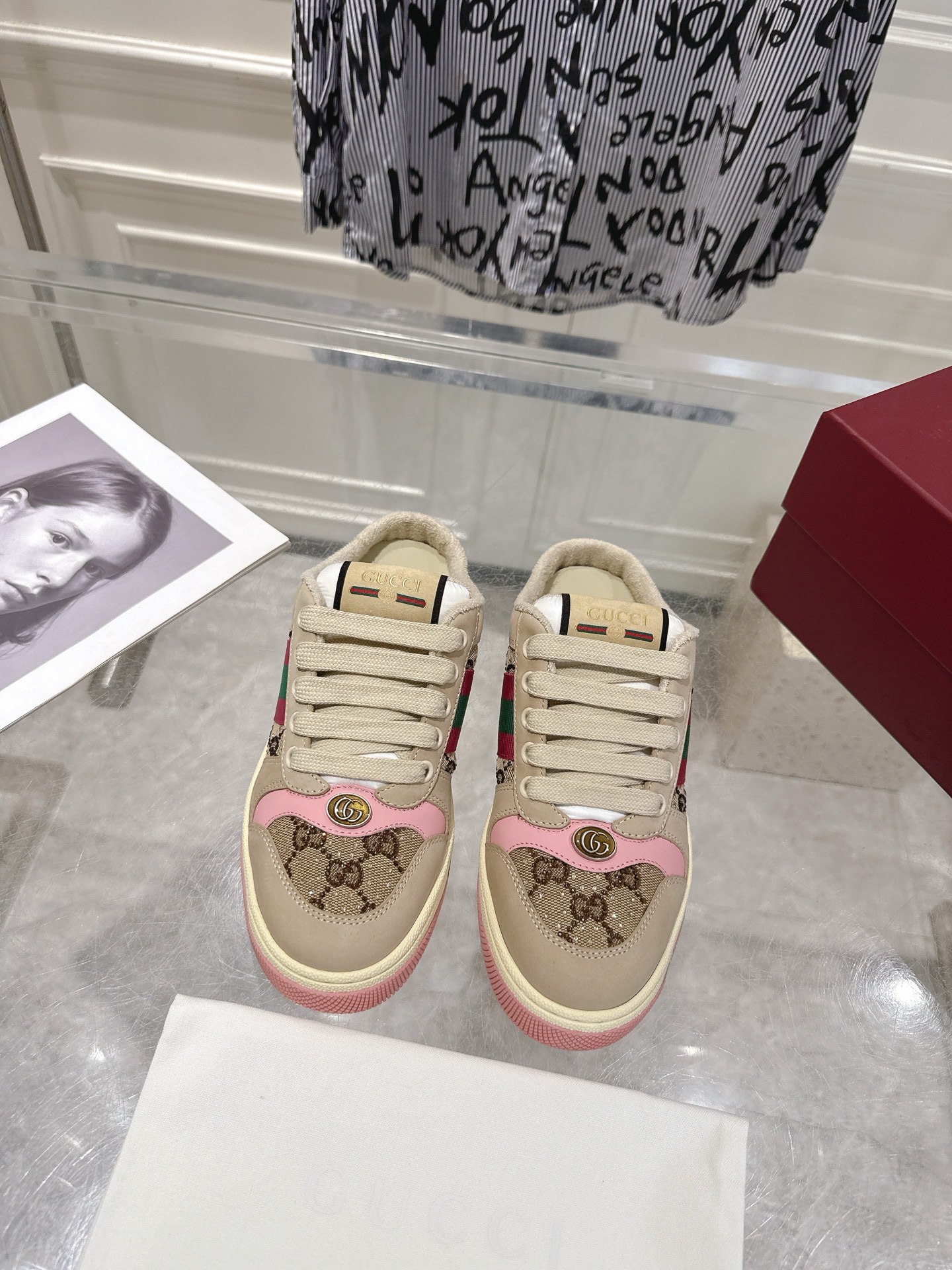 NO:748517,The latest 2026 upgraded version of Gucc* GG screener series sports dirty shoes. The original lasting process uses the original TPU outsole. The entire shoe uses the original oil edge process. Women's size 35-41, the original green box new package comes with a pair of shoelaces, casual shoes/sports shoes, Gucci, sneakers19860909最新2026升级版 Gucc* GG screener系列运动小脏鞋.原版套楦工艺采用原版TPu大底.整鞋都采用原版油边工艺.女码35-41,原版绿盒新包装附赠一副鞋带,休闲鞋/运动鞋,gucci,sneakers,Women's Shoes