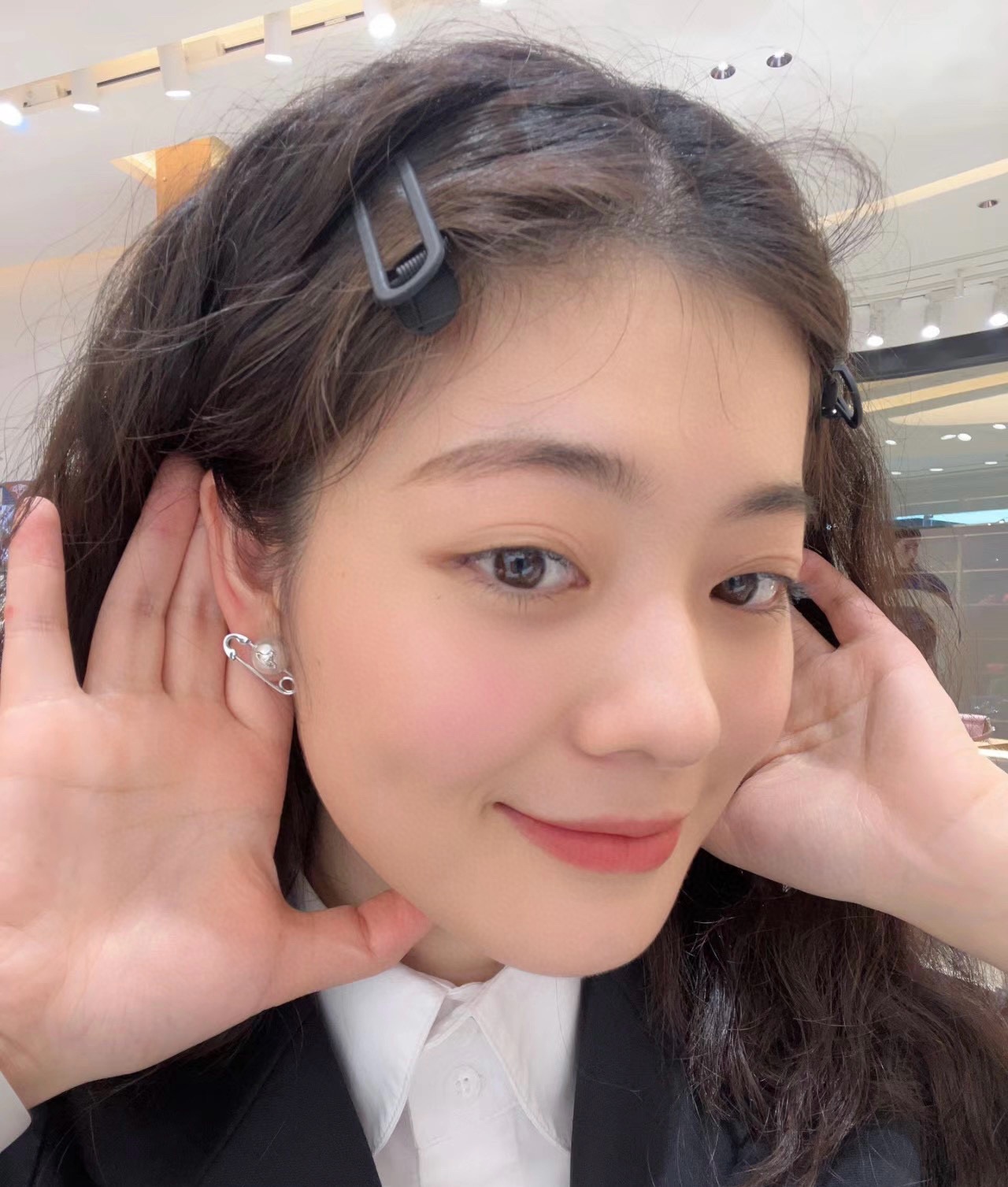 비비안웨스트우드 토성 디자인 큐빅 귀걸이 65112 이미지 2