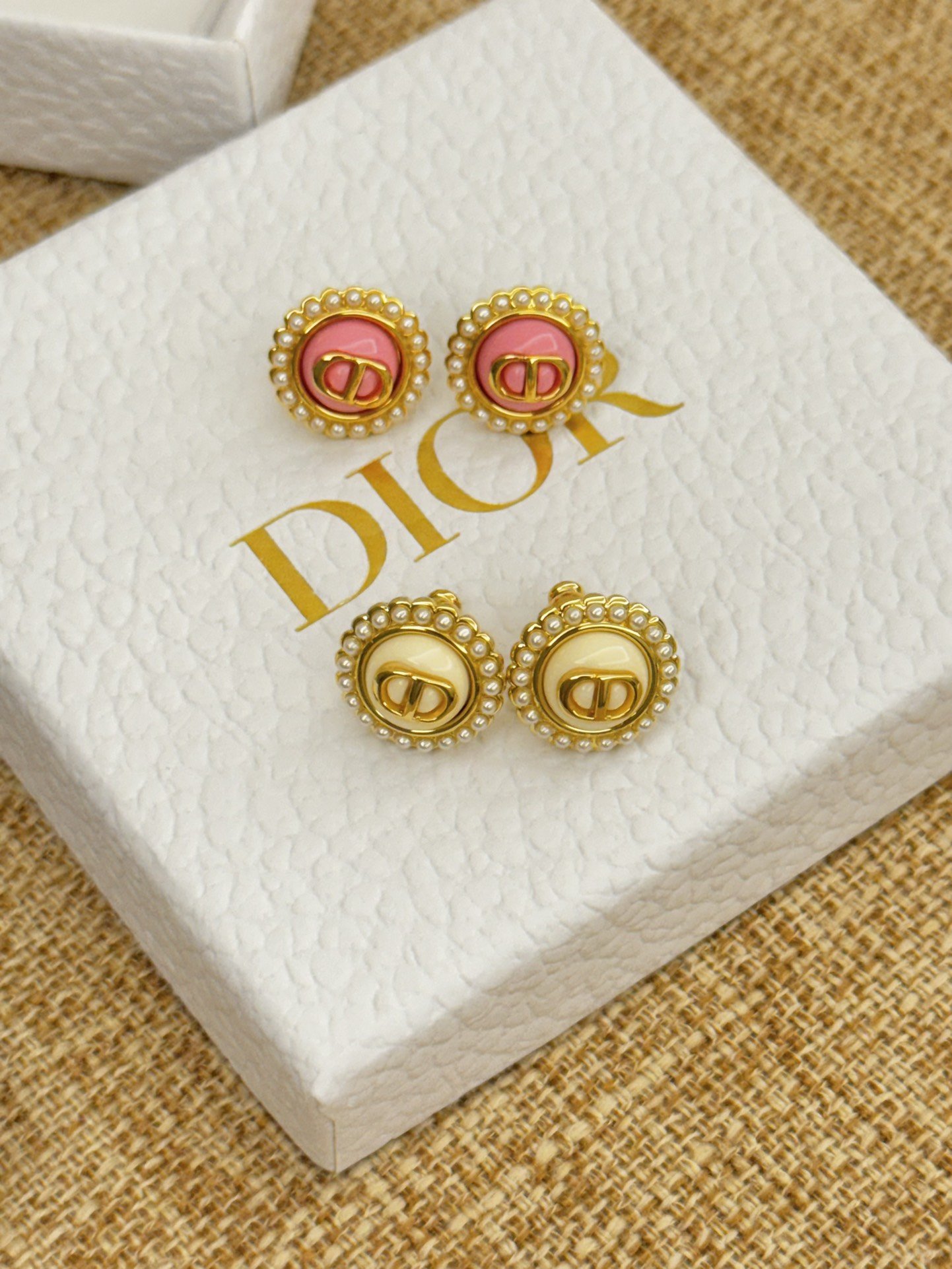 D*or新款白色粉色镶珍珠耳钉一致官网黄铜材质