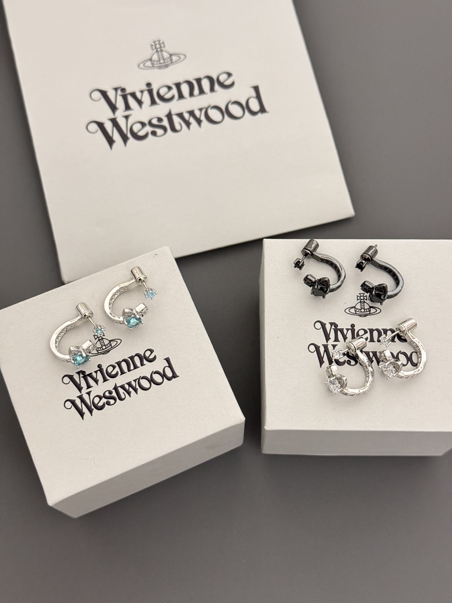  高品质 细节如图  蓝钻【VivienneWestwood】宝宝，什么是快乐星球，来，这就是快乐星球！