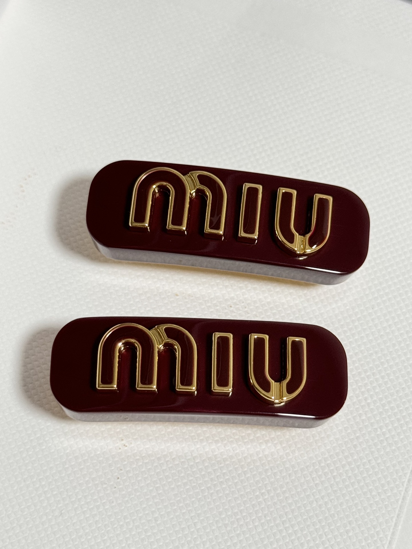 Classic Red Brown Hairpin Set with Fine Brass Details and Perfect Zirconia Stones - 图片 2