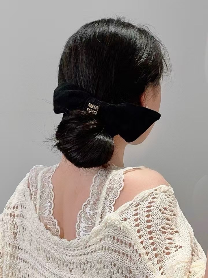 Luxurious and Versatile M!um!u! Hair Accessory for Stylish Hearts - 图片 1
