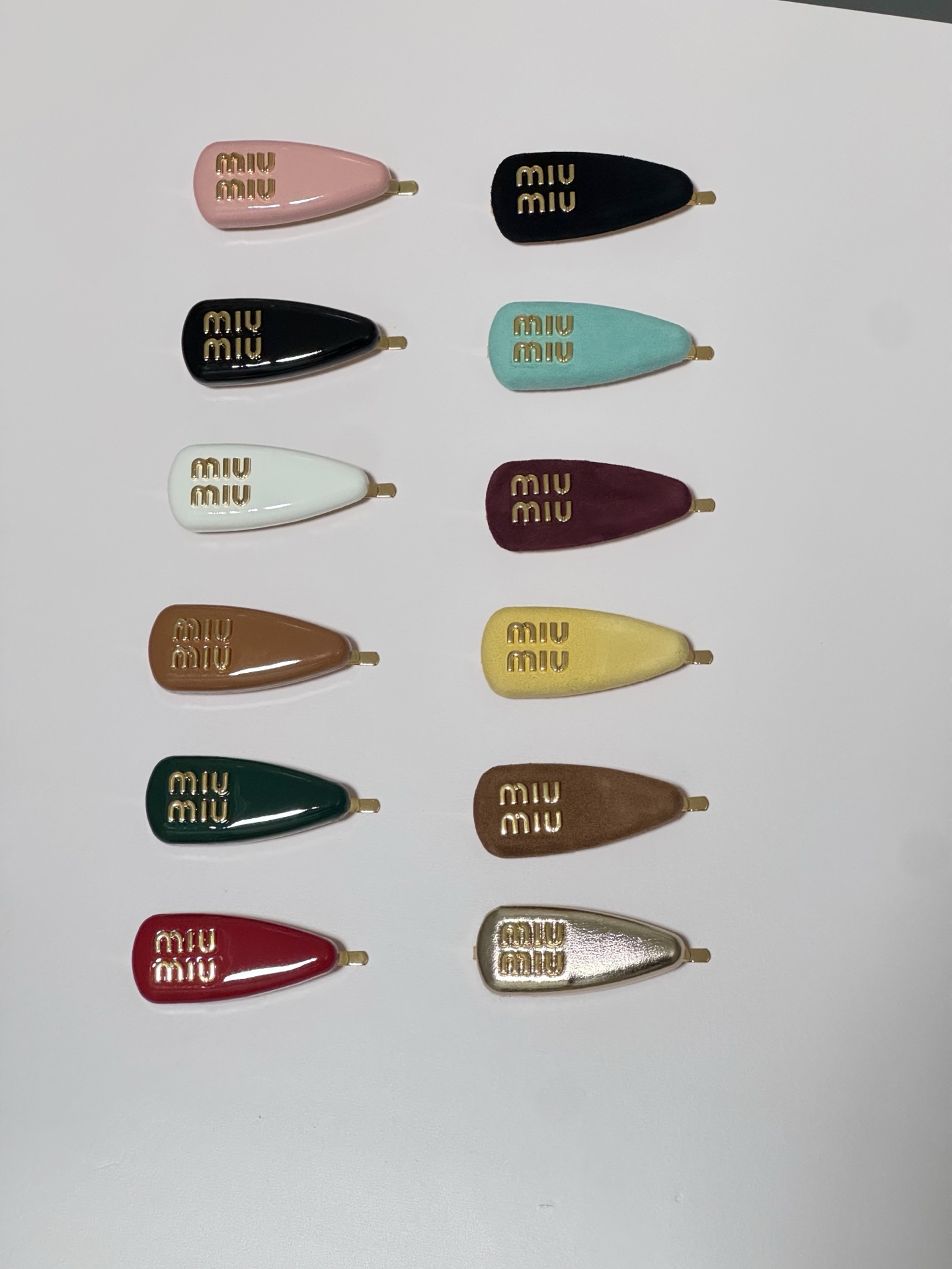 Stylish Hairpin: High-Quality Details for a Cute and Unique Look - 图片 2