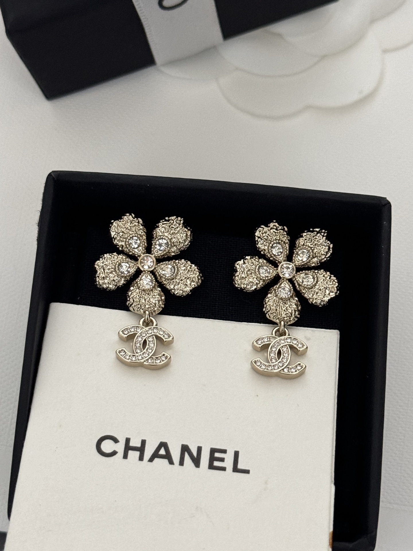 Chanel Серьги гвоздики