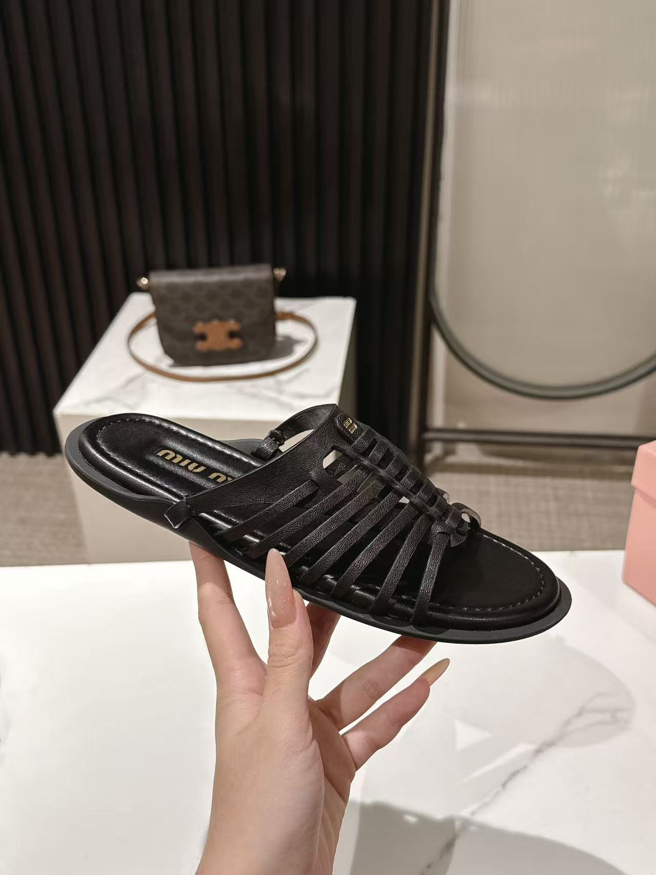 Miu Miu Miu Miu缪缪春夏最新款编织镂空后绊带罗马凉拖鞋
