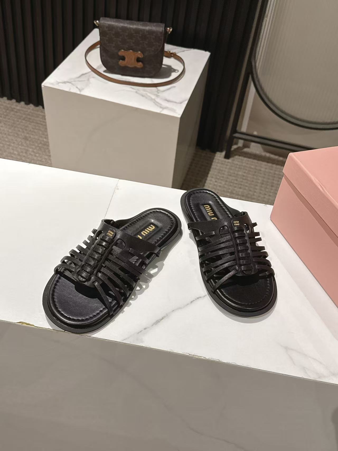 Miu Miu Miu Miu缪缪春夏最新款编织镂空后绊带罗马凉拖鞋
