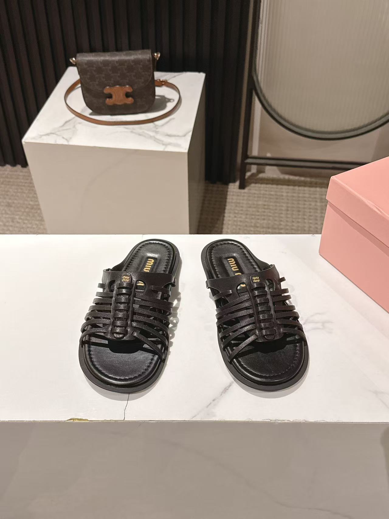 Miu Miu Miu Miu缪缪春夏最新款编织镂空后绊带罗马凉拖鞋