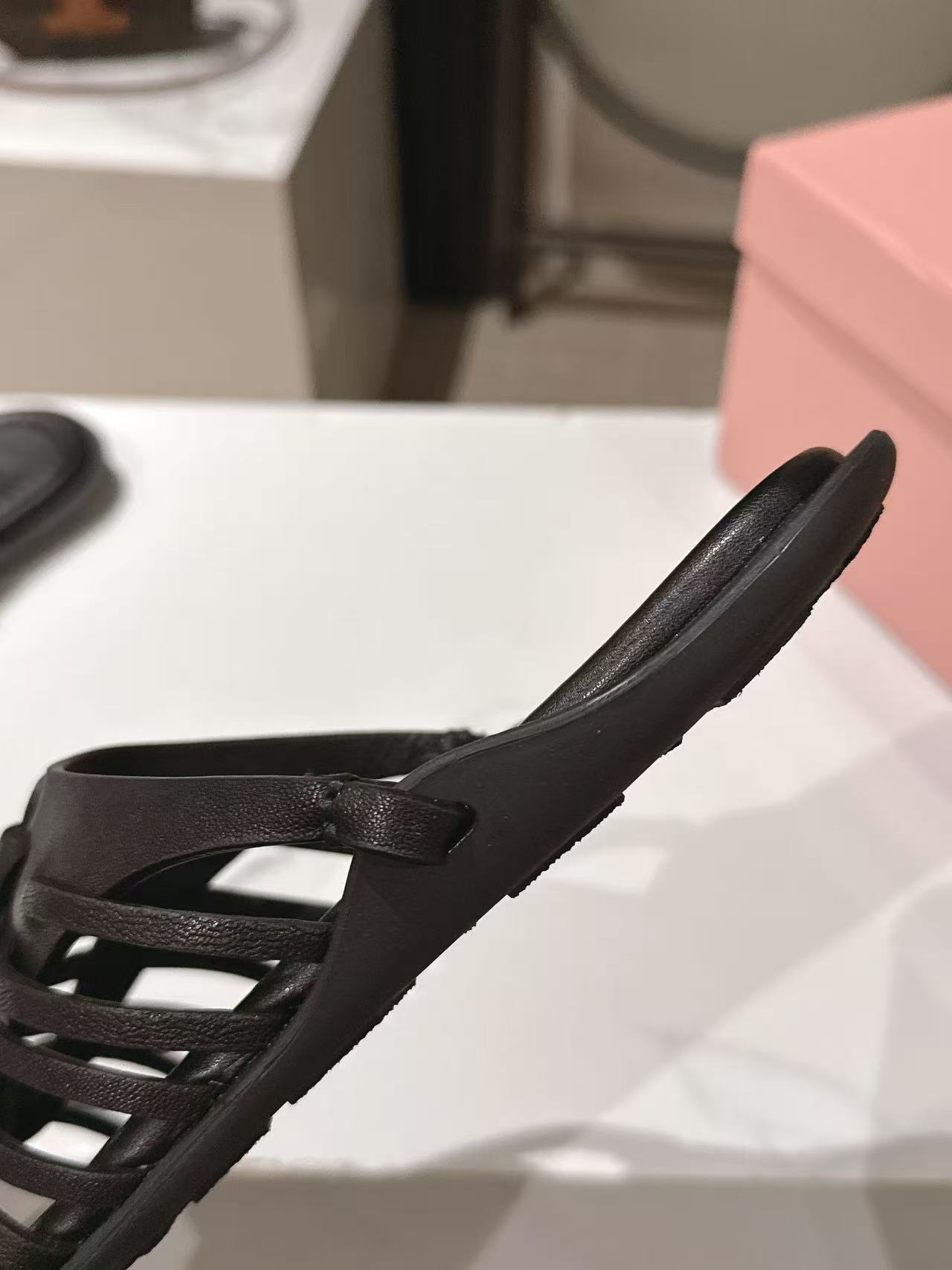 Miu Miu Miu Miu缪缪春夏最新款编织镂空后绊带罗马凉拖鞋