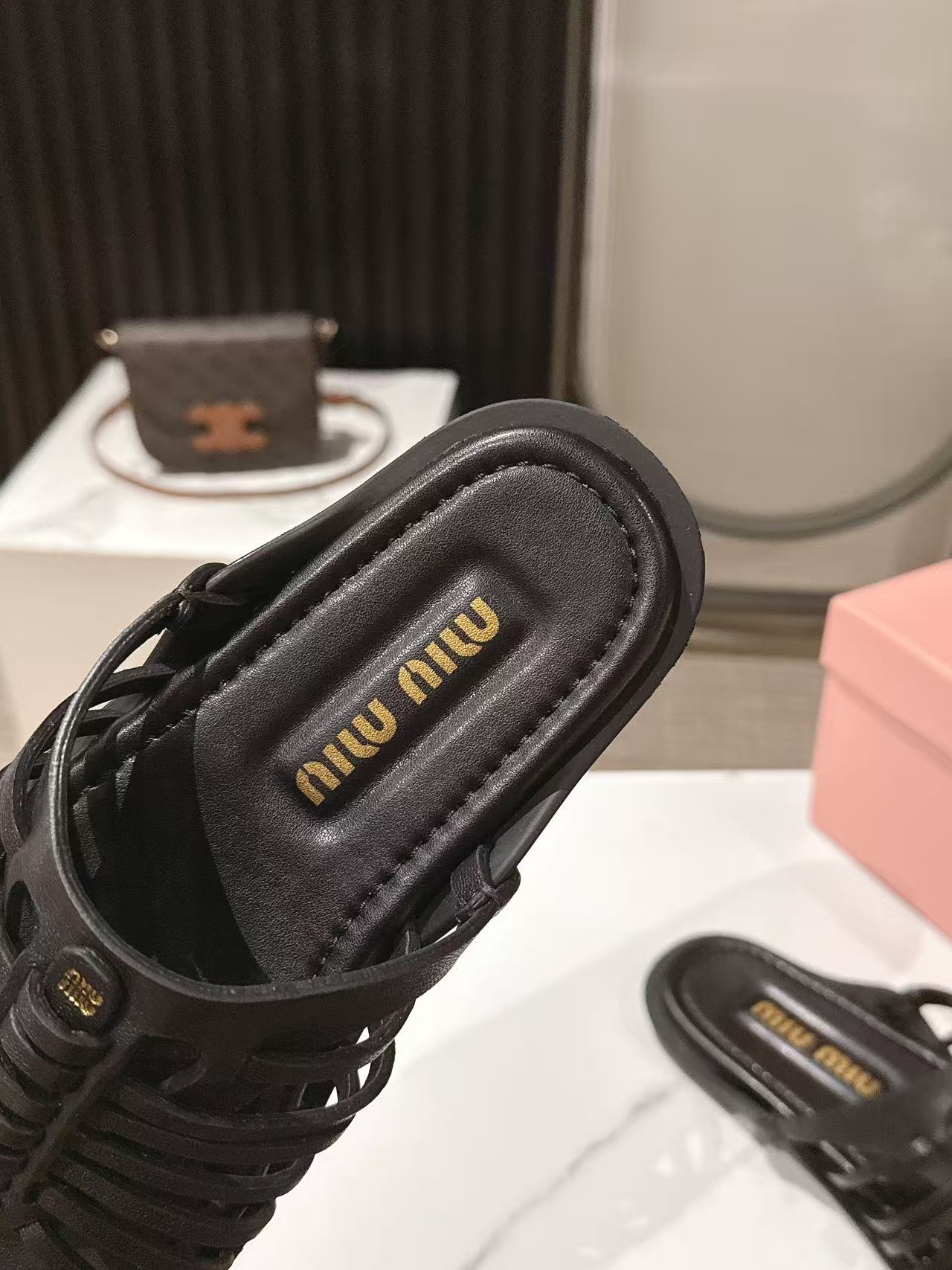 Miu Miu Miu Miu缪缪春夏最新款编织镂空后绊带罗马凉拖鞋