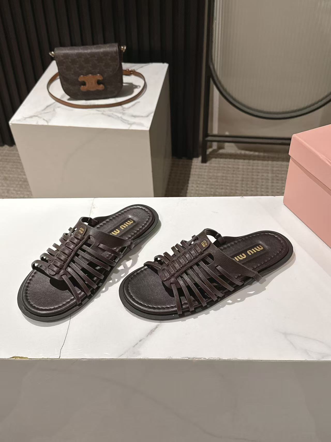 Miu Miu Miu Miu缪缪春夏最新款编织镂空后绊带罗马凉拖鞋