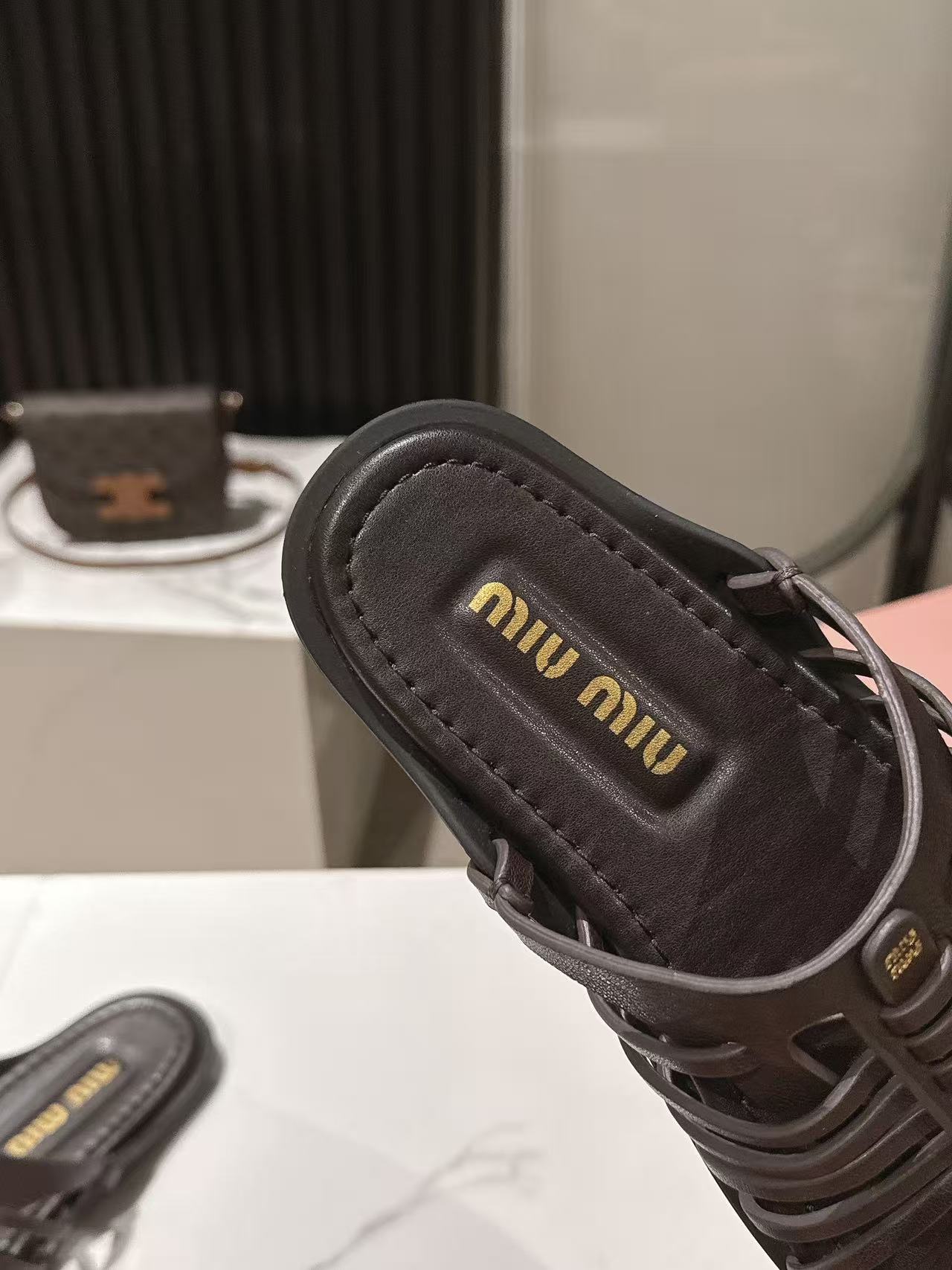 Miu Miu Miu Miu缪缪春夏最新款编织镂空后绊带罗马凉拖鞋