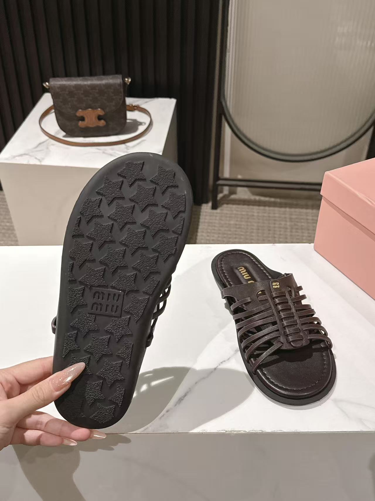Miu Miu Miu Miu缪缪春夏最新款编织镂空后绊带罗马凉拖鞋