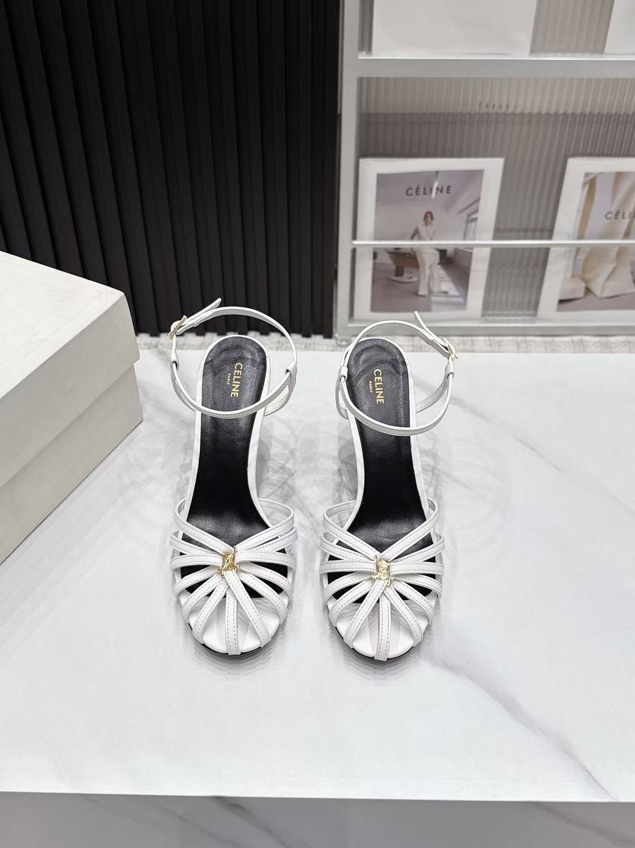 NO:957317,CELINE's latest Arc de Triomphe high-heeled sandals for spring and summer are super beautiful. There are many stars and Internet celebrities. This is Celine's classic Arc de Triomphe series. It focuses on minimalist French retro style. The shoe body has a woven structure of multiple thin leather ropes. The brand's classic Triomphe Arc de Triomphe metal logo. Full of brand value. Adjustable pin buckle strap at the ankle. Suitable for different foot circumferences. 8.5CM heel height. Carefully matched heels for high walking stability. Take into account sophistication and daily comfort. French minimalism.  Retro light luxury, weakening the sense of exaggeration, focusing on low-key logo details, Italian leather outsole Size 35-41 (40 41 customized, non-returnable), sandals, celine, sandals, Leather soles19860909CELINE思琳春夏最新款凯旋门高跟凉鞋超级美 超多明星网红种草 这是思琳经典凯旋门系列 主打极简法式复古风 鞋身多条细皮绳编织结构 品牌经典Triomphe凯旋门金属徽标 品牌价值感拉满 脚踝处可调节针扣绑带 适配不同脚围 8.5CM跟高 精心调配跟盘走路稳度高 兼顾精致感与日常舒适度法式极简 复古轻奢 弱化浮夸感 主打低调logo细节质感意大利真皮大底Size35-41(40 41定做不退换),凉鞋,celine,sandals,Leather soles,Women's Shoes