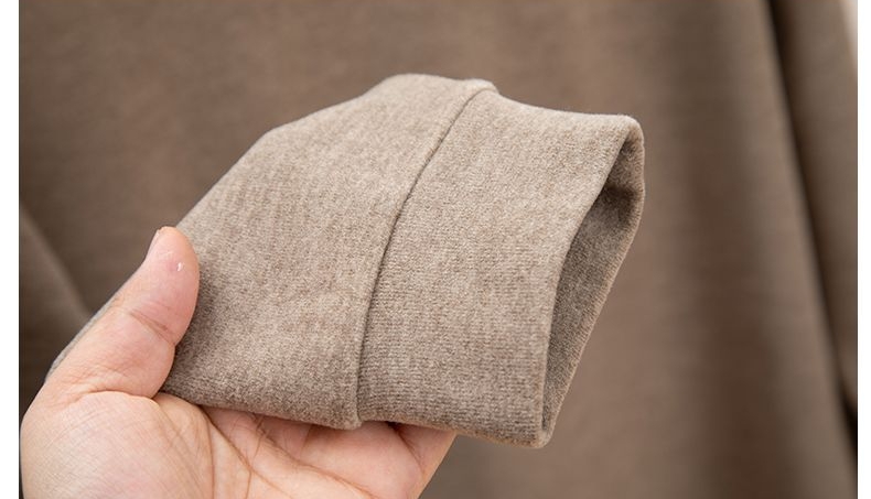 供货价:80💰『常熟热销篇章』顶级贸易货,工厂1:1定制,原包装+原吊牌
  DESCENTE迪桑特高品质 半 高领阳离子长袖纯色宽松简约保暖打底衫外套
🔥超级大爆款 实体店卖爆 一货难求的来了 完!全!不!挑!人! 轻松驾驭 巨好看巨白搭 万元ZP打版 1:1完美还原 
 🔥逼格直接拉满 单穿叠穿都好看 男女都可以轻松驾驭 如果你更在意品质 也要尊重价格 和市面上那种薄的透底一穿起球的垃圾货完全不是一码事 如果说款式让你一眼发亮 那品质才是你更应该关注的点 逼格直接拉满 单
🔥质量决定上身效果 质量差再好的款式也是城乡结合部气质 我们只做长久生意 质量决定人品 拿回去放心穿放心洗 版型品质绝对让你眼前一亮 只做对版高品质 做高货硬货 拒绝垃圾货 拒绝快餐货 良心品质 良心价格 你值得拥有 !
颜色: 黑灰 米杏 花驼 花灰 深咖
尺码:M L XL 2XL 3XL【见下图】