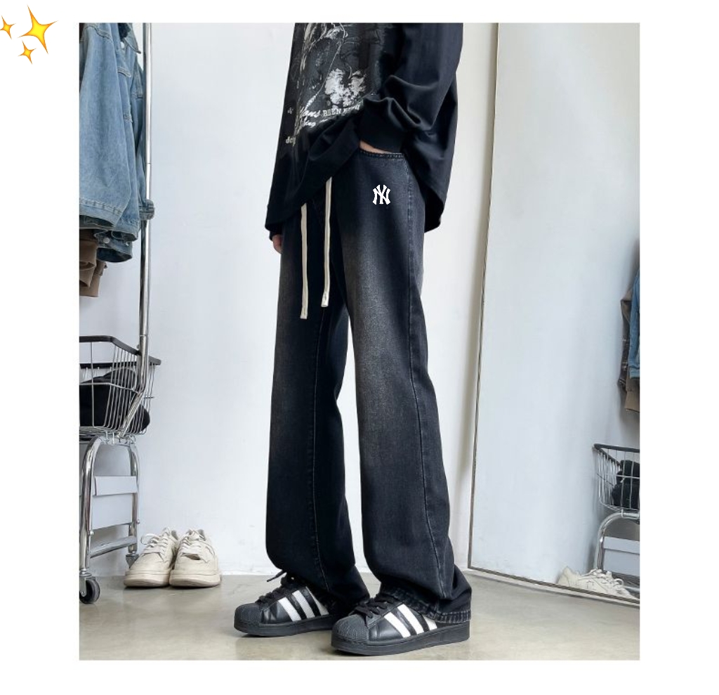 供货价:90💰『高瑞轻量化』常熟特别货,极致做工贸易款,原包装+原吊牌
       MLB/NY洋基队 25ss美式牛仔裤代购版经典复古直筒纯色牛仔休闲裤，干净利落的显瘦裤型，简洁大气的腿部线条，量身定做版的剪裁，随意搭配上衣就显得时髦年轻！松紧腰设计，宽松版型，水洗牛仔面料，舒适透气，上身有型！
颜色：怀旧蓝 磨白灰 浅蓝
尺码：M－3XL
  












