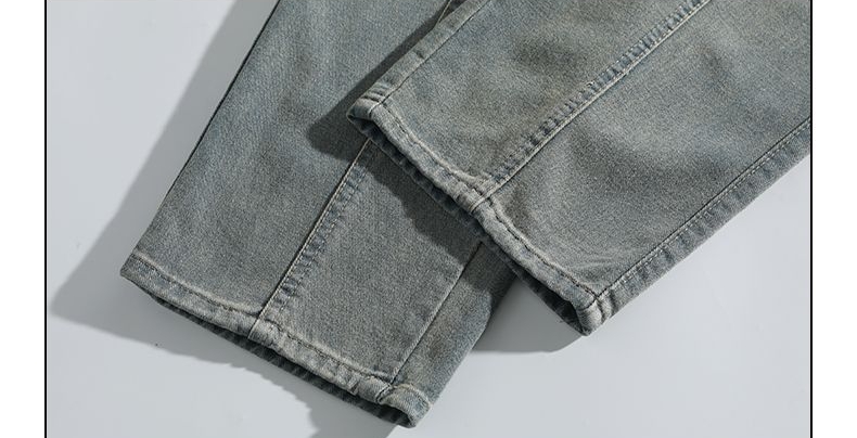 供货价:90💰『高瑞轻量化』常熟特别货,极致做工贸易款,原包装+原吊牌
       MLB/NY洋基队 2025新款潮牌ins高街休闲水洗直筒牛仔裤百搭男女休闲拖地长裤四季款
出行必备
牛仔裤是近几年衣柜里必不可少的,无论长短,牛仔裤的实用性&休闲感都是一流的,其实普通的牛仔裤对于穿法和搭配还是挺讲究的,让牛仔裤变开了百搭神器,无论是普通的棉鞋,运动鞋,还是高邦的帆布鞋或者皮靴,都能穿出最时尚的花,对于上衣的搭配也很随性,怎么穿都好看。
潮范机能 水洗设计 个性十足 不起球不变形透气舒适 活性定染工艺 不褪色 加厚水洗斜纹工装棉面料,不粘毛,不掉色,上身立体有型,裤身LOGO简约印花,不变形不脱落,做工复杂精致,绝对的原单品质。 
颜色:浅蓝 深怀旧 蓝灰 黑色
尺码表:M-3XL
尺码详情看图九